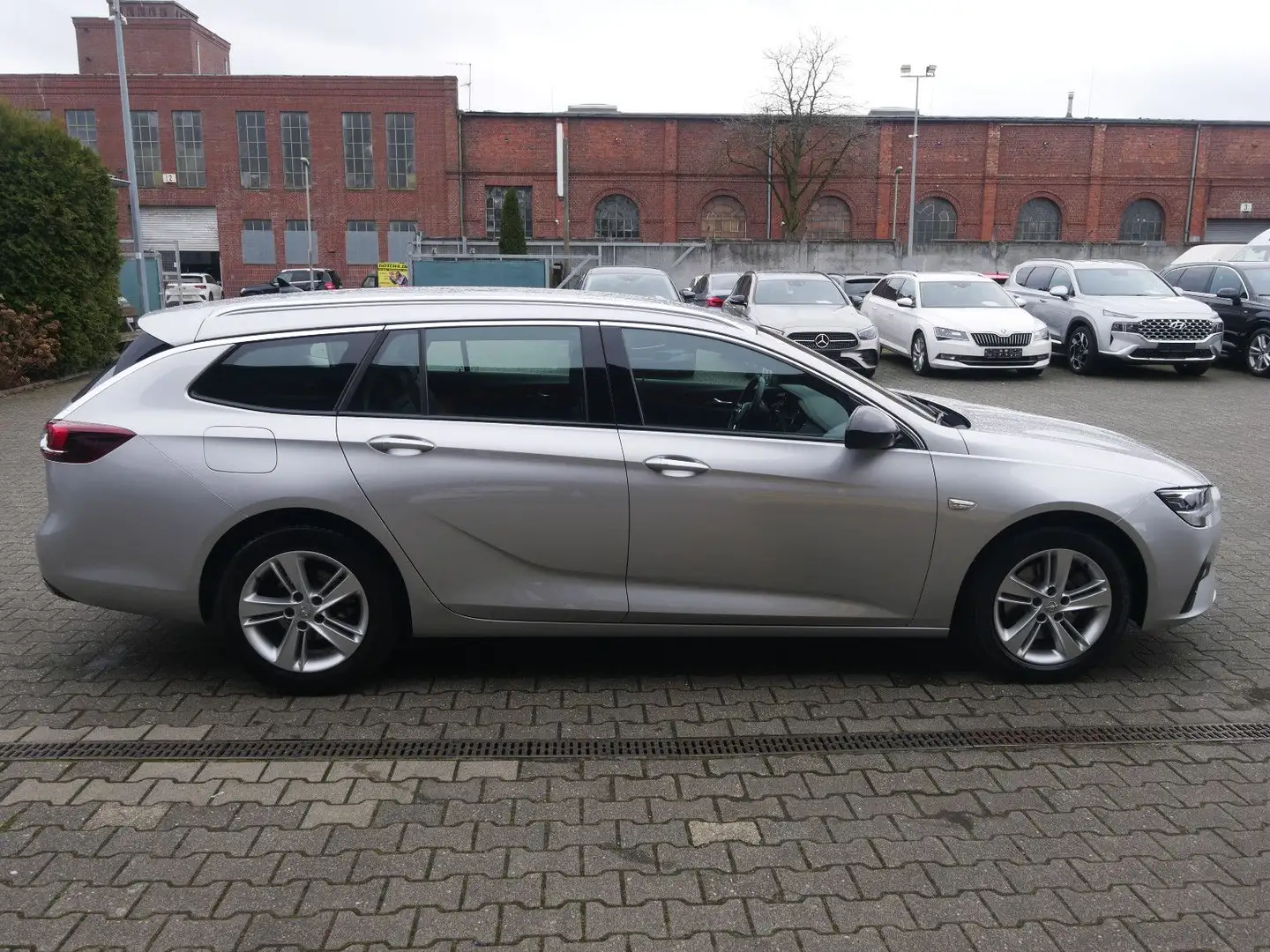 Opel Insignia B ST 2.0CDTI Elegance Navi LED Kamera Silber - 2