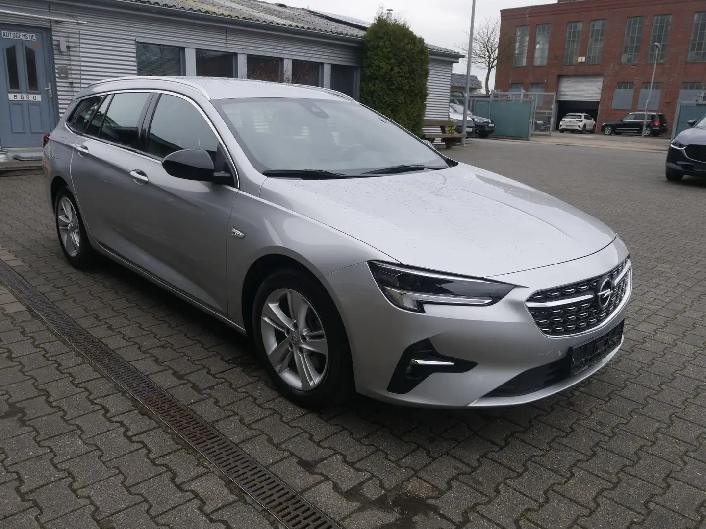 Opel Insignia B ST 2.0CDTI Elegance Navi LED Kamera Silber - 1