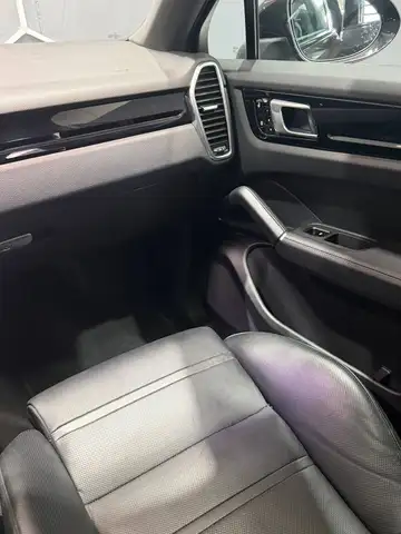 Porsche Cayenne E-Hybrid *Coupe* Ansicht 34