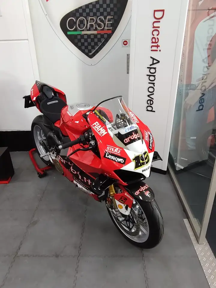Ducati Panigale V4 S