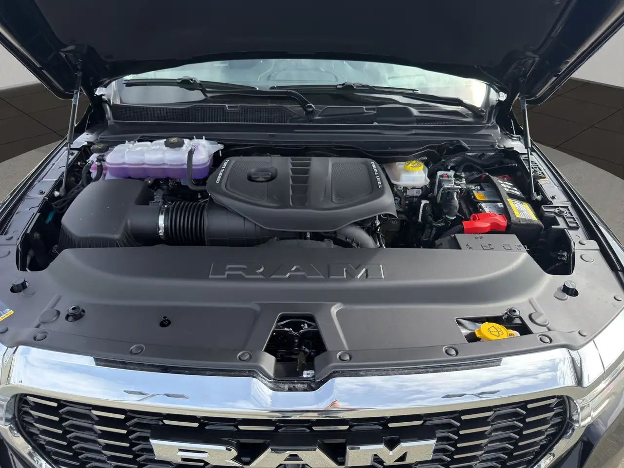 RAM 1500 снимка RAM 1500