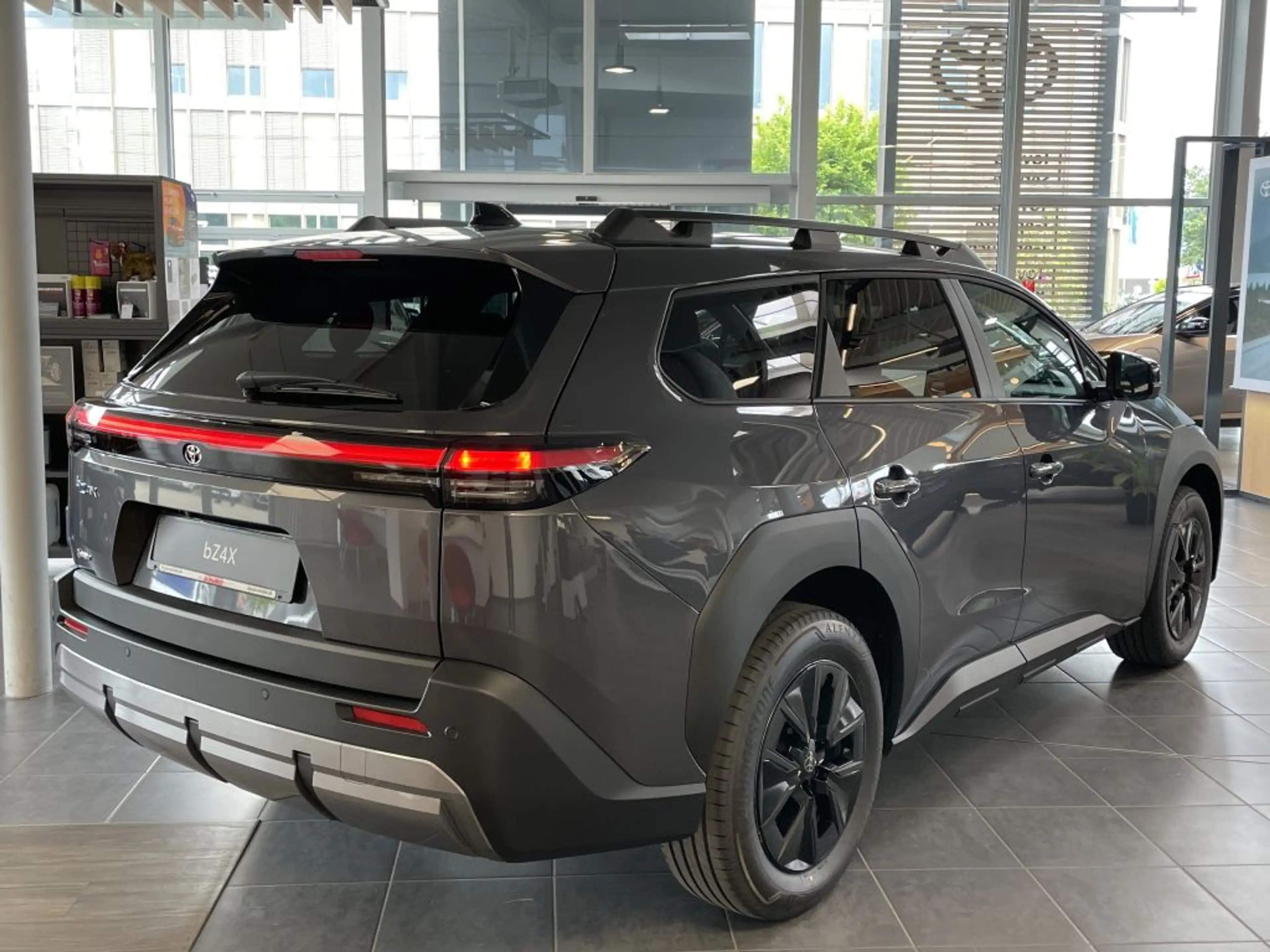 Toyota bZ4X Touring Teamplayer*360°-Kamera*SHZ*Rückfahrkamera* — photo 5