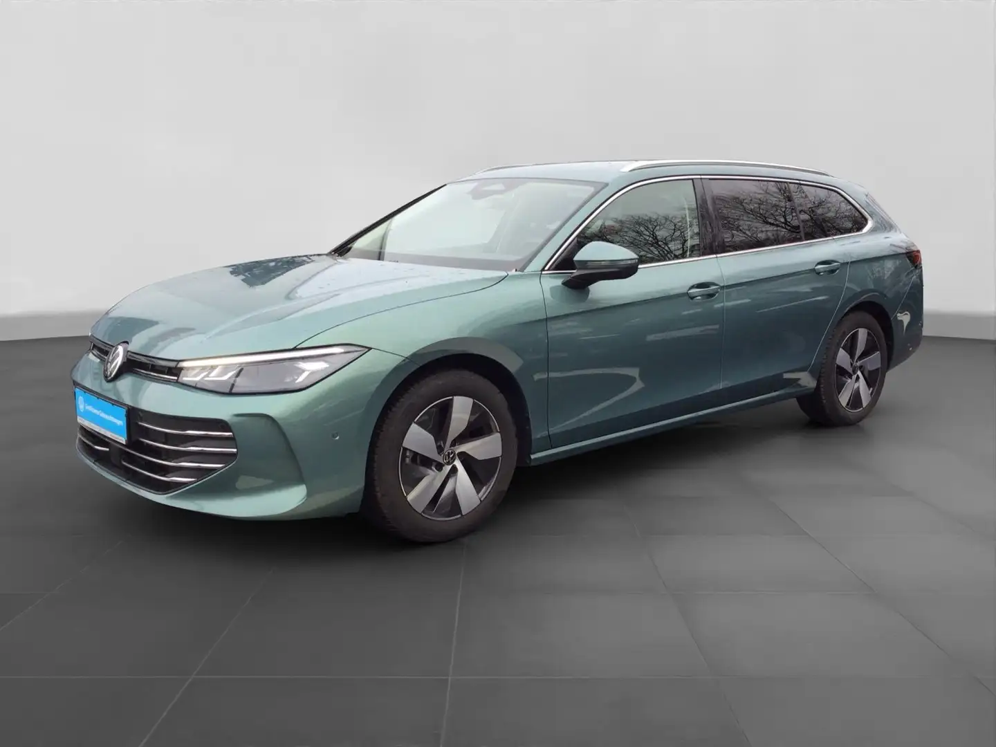 Volkswagen Passat Variant 1.5 eTSI DSG BUSINESS KAMERA AHK Grün - 2