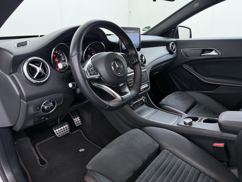 Mercedes-Benz CLA 180 Shooting Brake Business Solution AMG Trekhaak Auto — photo 6
