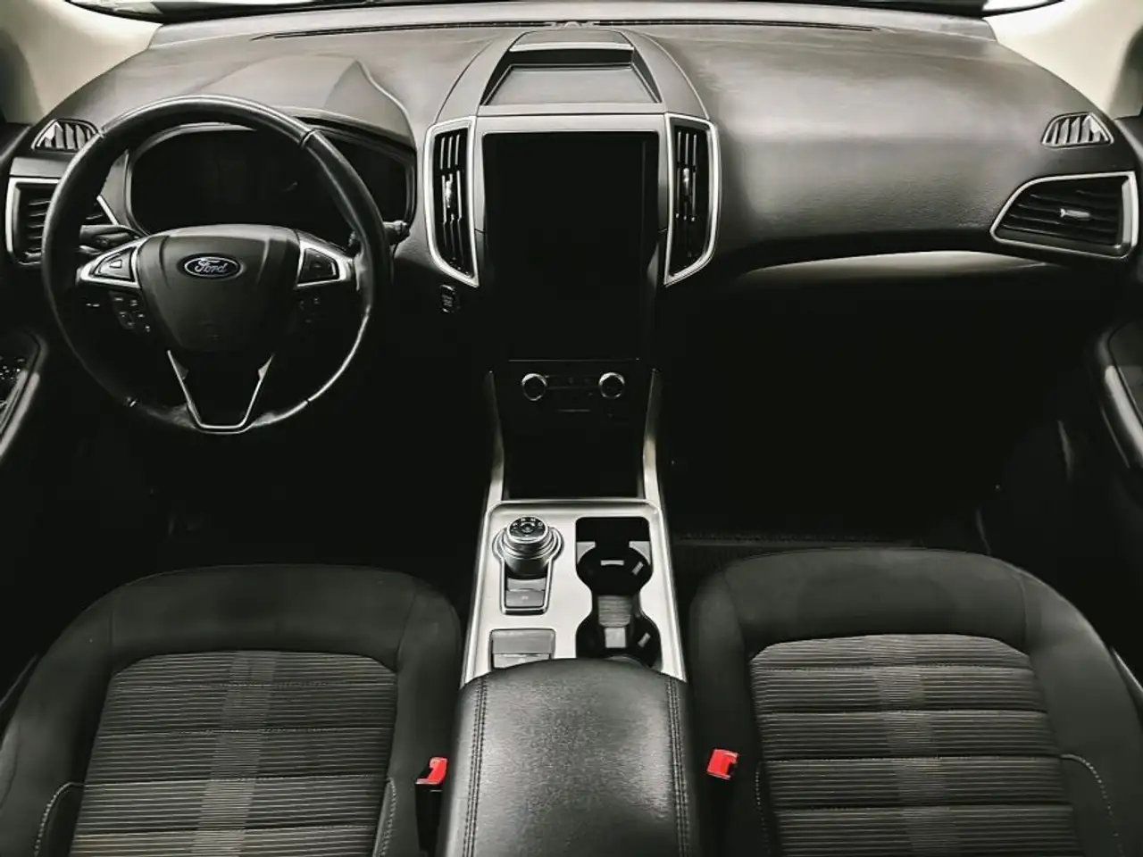 Ford Edge снимка Ford Edge