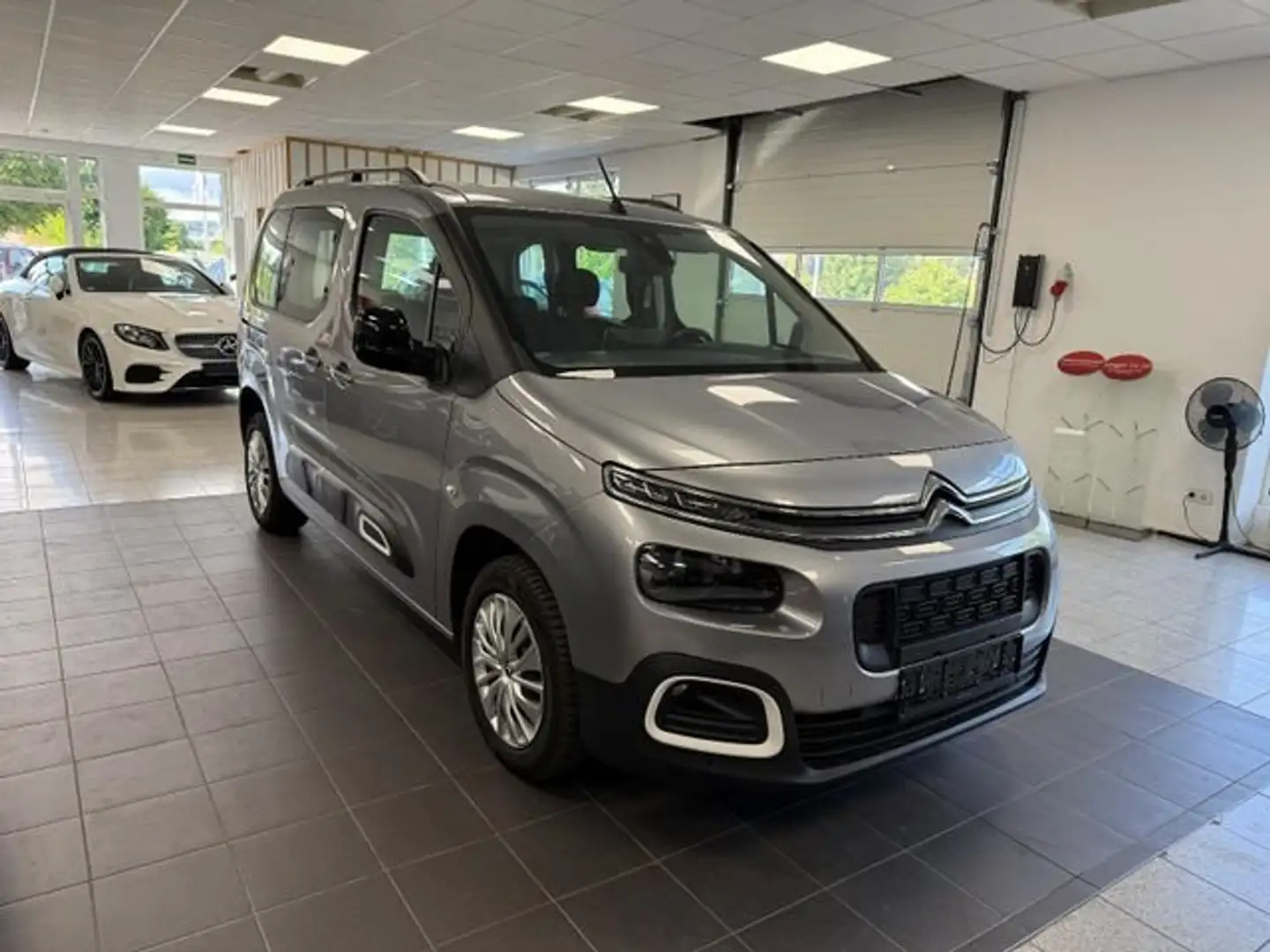Citroen Berlingo Citroën Berlingo Feel M/Swiss Edition/Kamera Grau - 2