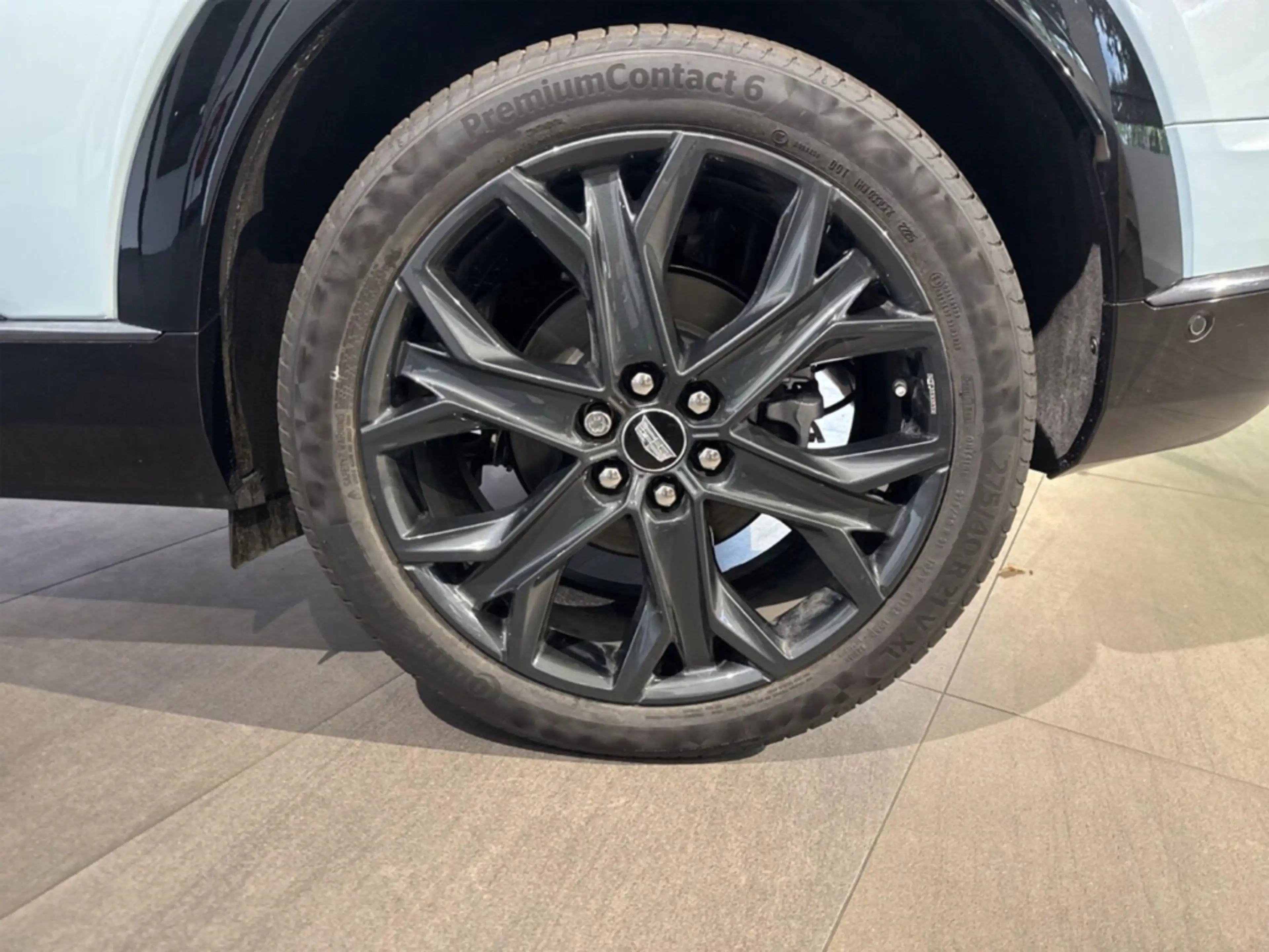 Cadillac Optiq AWD Studio Edition 1 of 50 inkl. Winterrad — photo 15