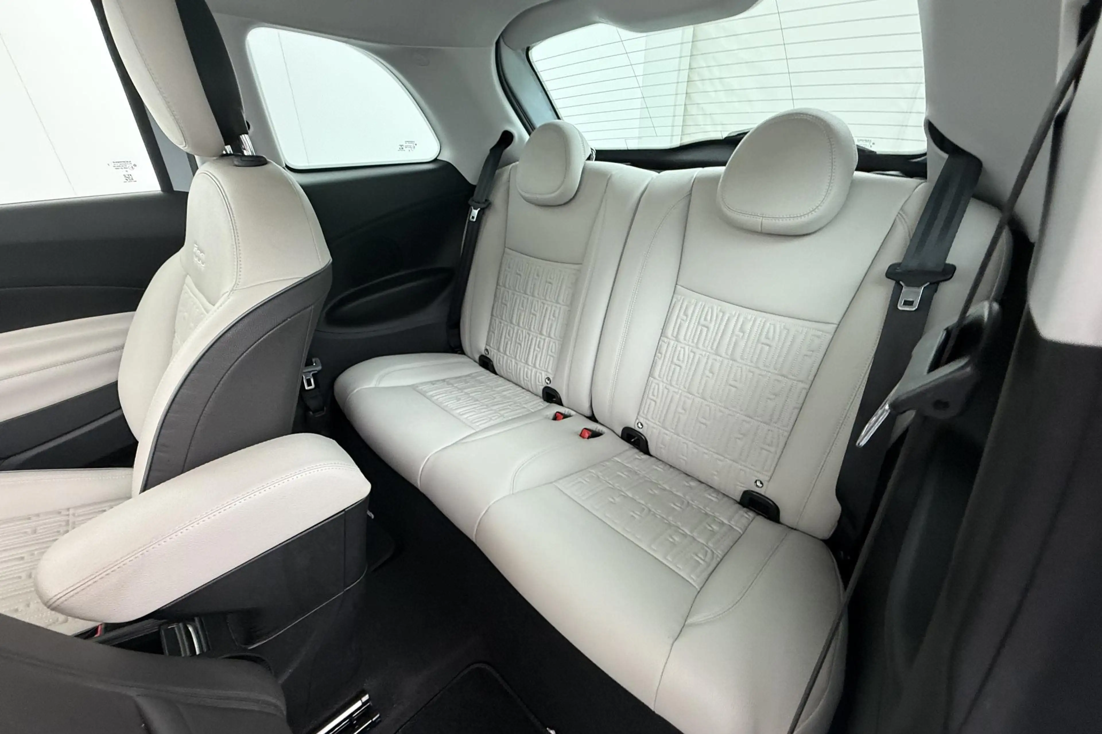 Fiat 500e La Prima 42 kWh | SOH 92% | Parkeer Camera | Stoel — photo 14