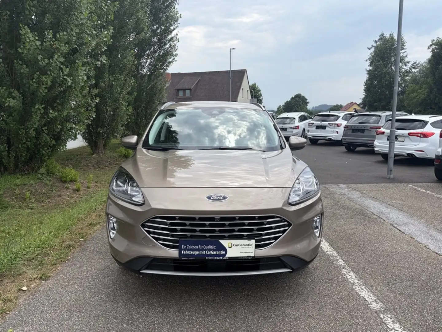 Ford Kuga Titanium 1.5EcoBLue 120PS Automatik Silber - 2
