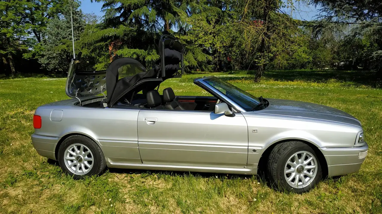 Audi Cabriolet 2.3 cat. 5 Cilindri NG con HardTop, foto 2