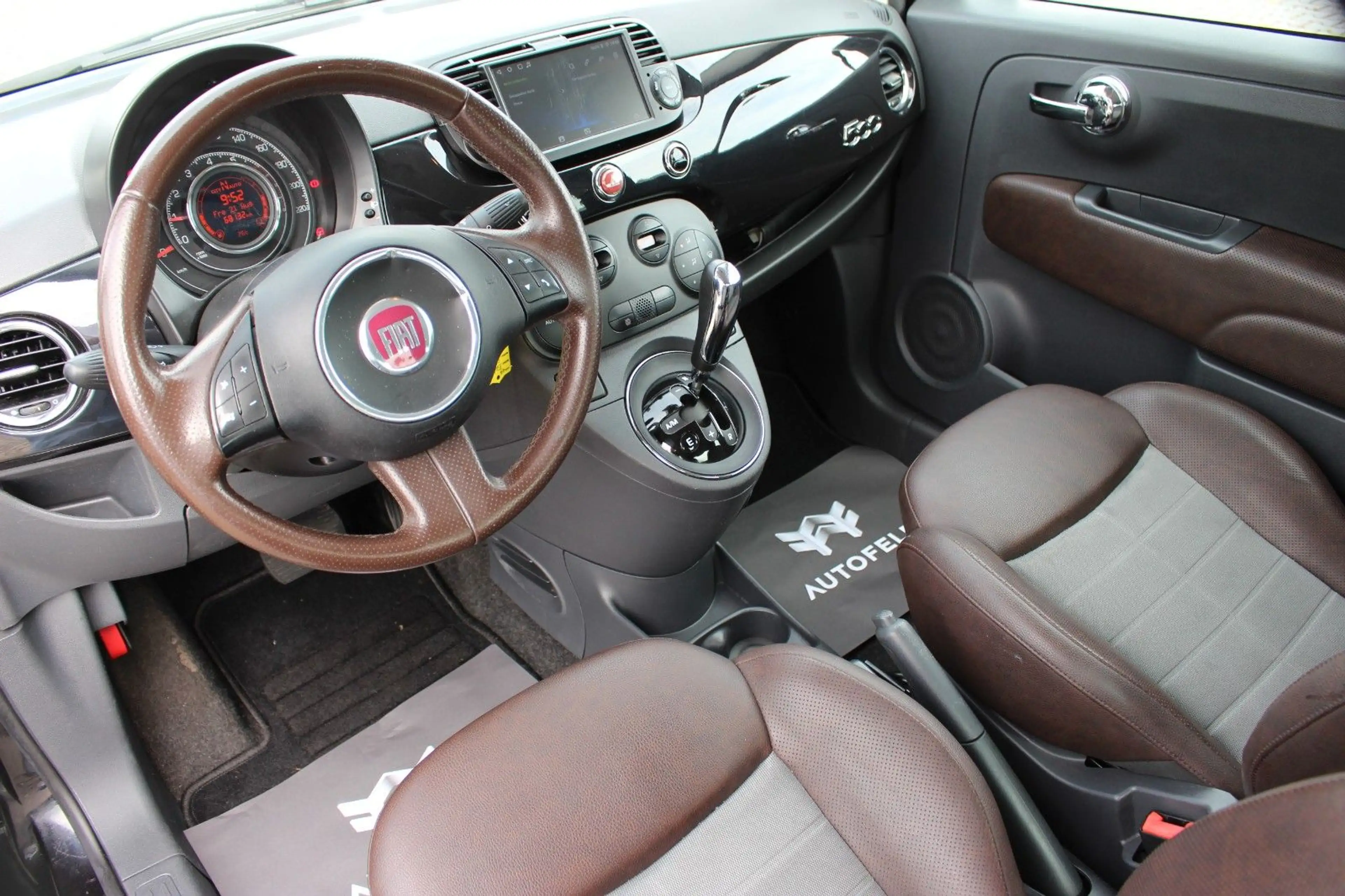 Fiat 500 1.2 LOUNGE/SHEFT/KLIMA/NAVI/AHK/LEDER/ — photo 11