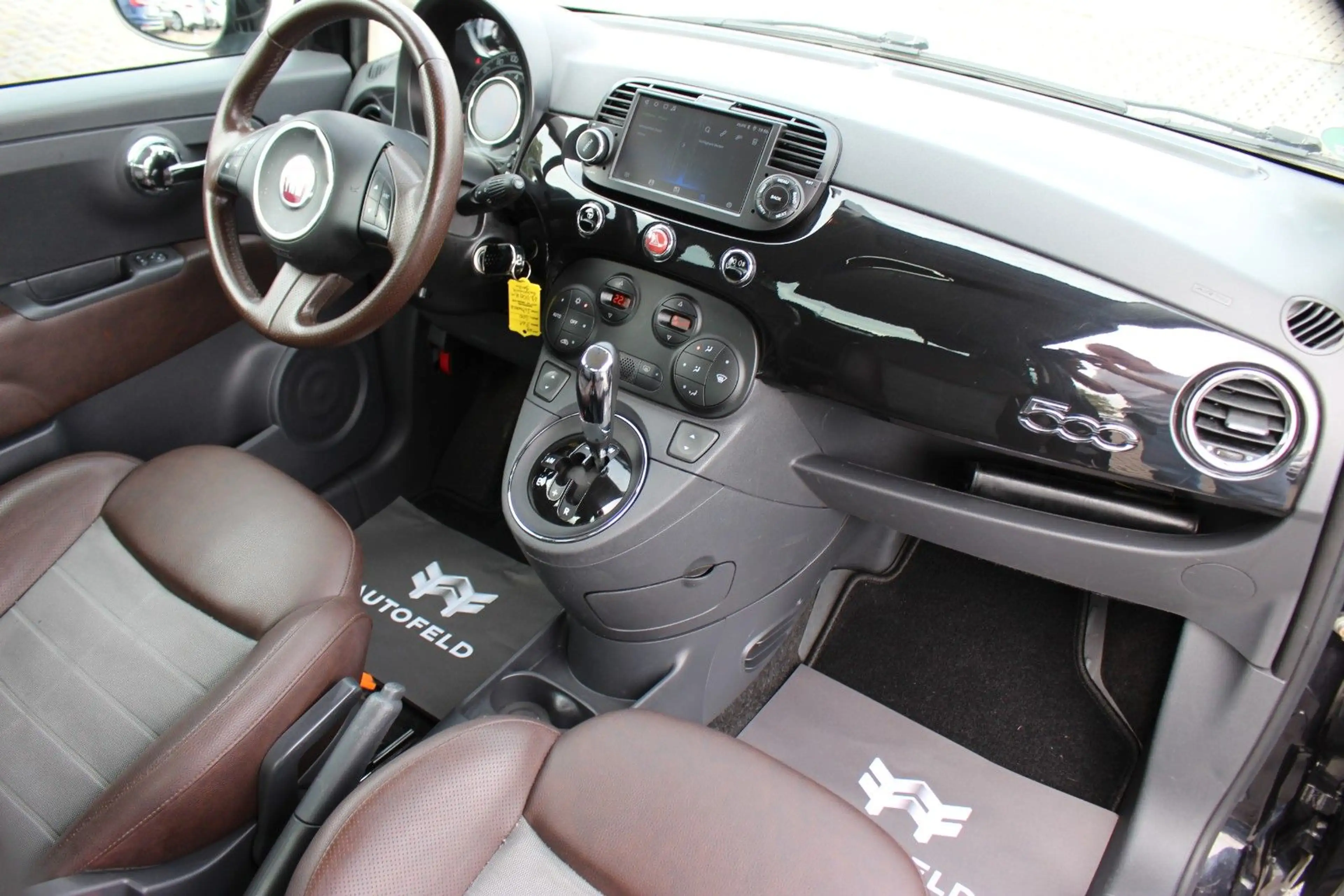 Fiat 500 1.2 LOUNGE/SHEFT/KLIMA/NAVI/AHK/LEDER/ — photo 12