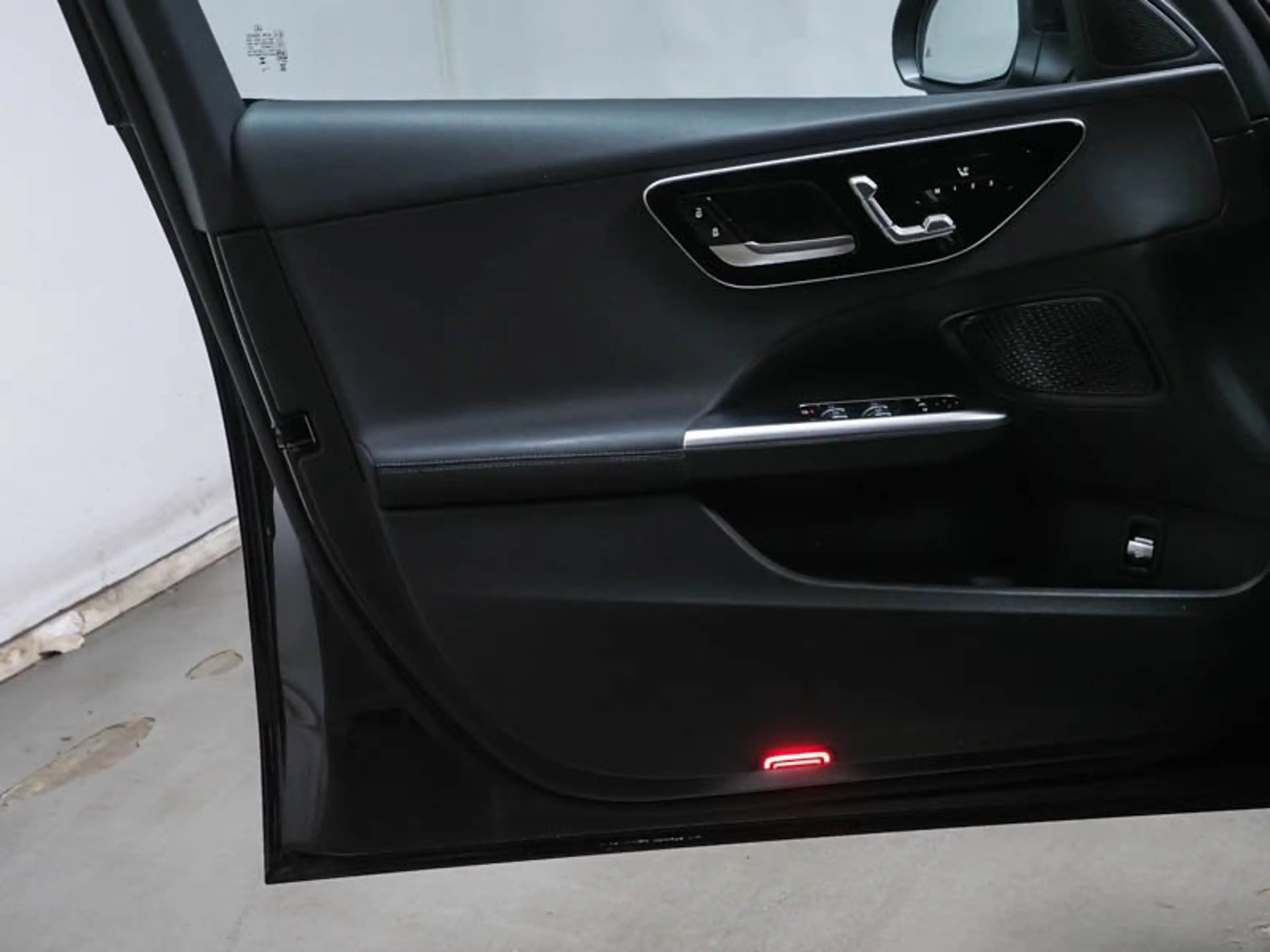 Mercedes-Benz C 300 de T Avantgarde AHK/Kamera/LED/MBUX/Distro — photo 7