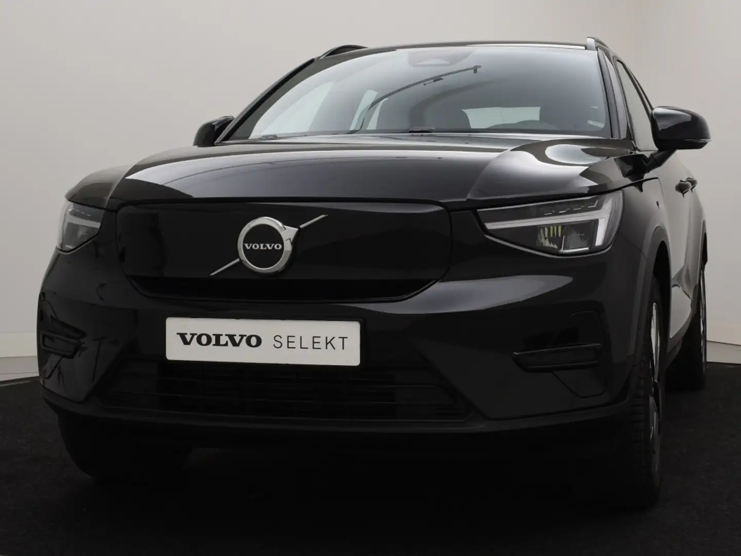 Volvo XC40 EXTENDED RANGE (SINGLE) PLUS 19INCH STOELVERWARMIN Zwart - 2