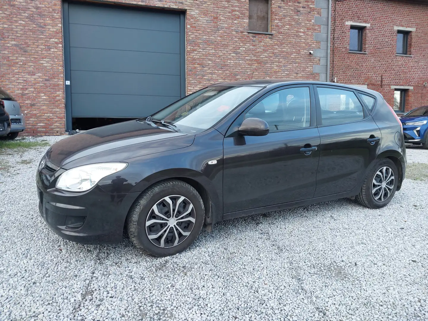 Hyundai i30 i30 1.6 CRDi Comfort//embrayage neuf Brun - 2