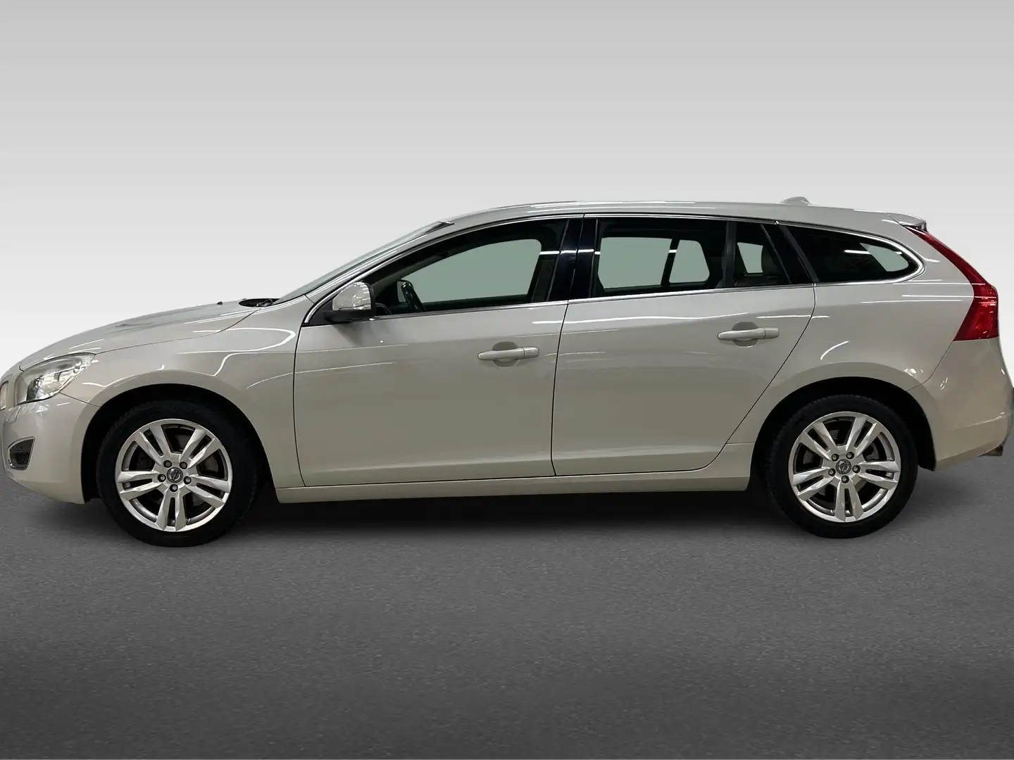 Volvo V60 T5 240PK SUMMUM NAVI SCHUIFDAK LEDER TREKHAAK CAME Blanc - 2