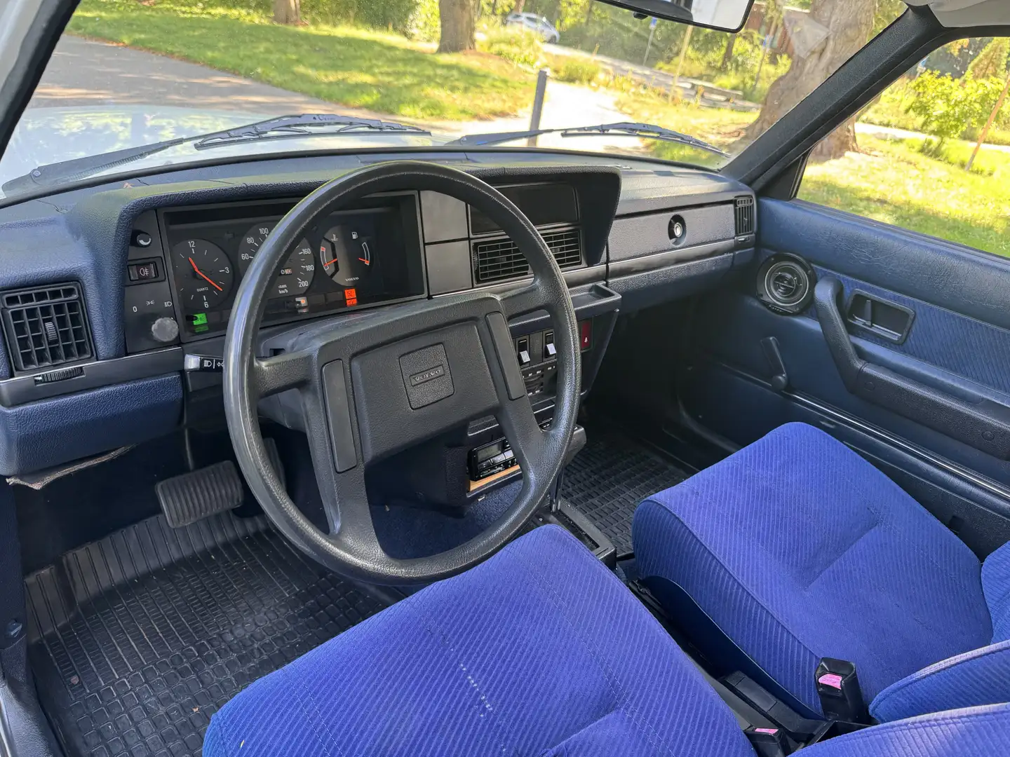 Volvo 240 2.3 GL AUTOMAAT '84 161000 KM ! UNIEK !! Wit - 2