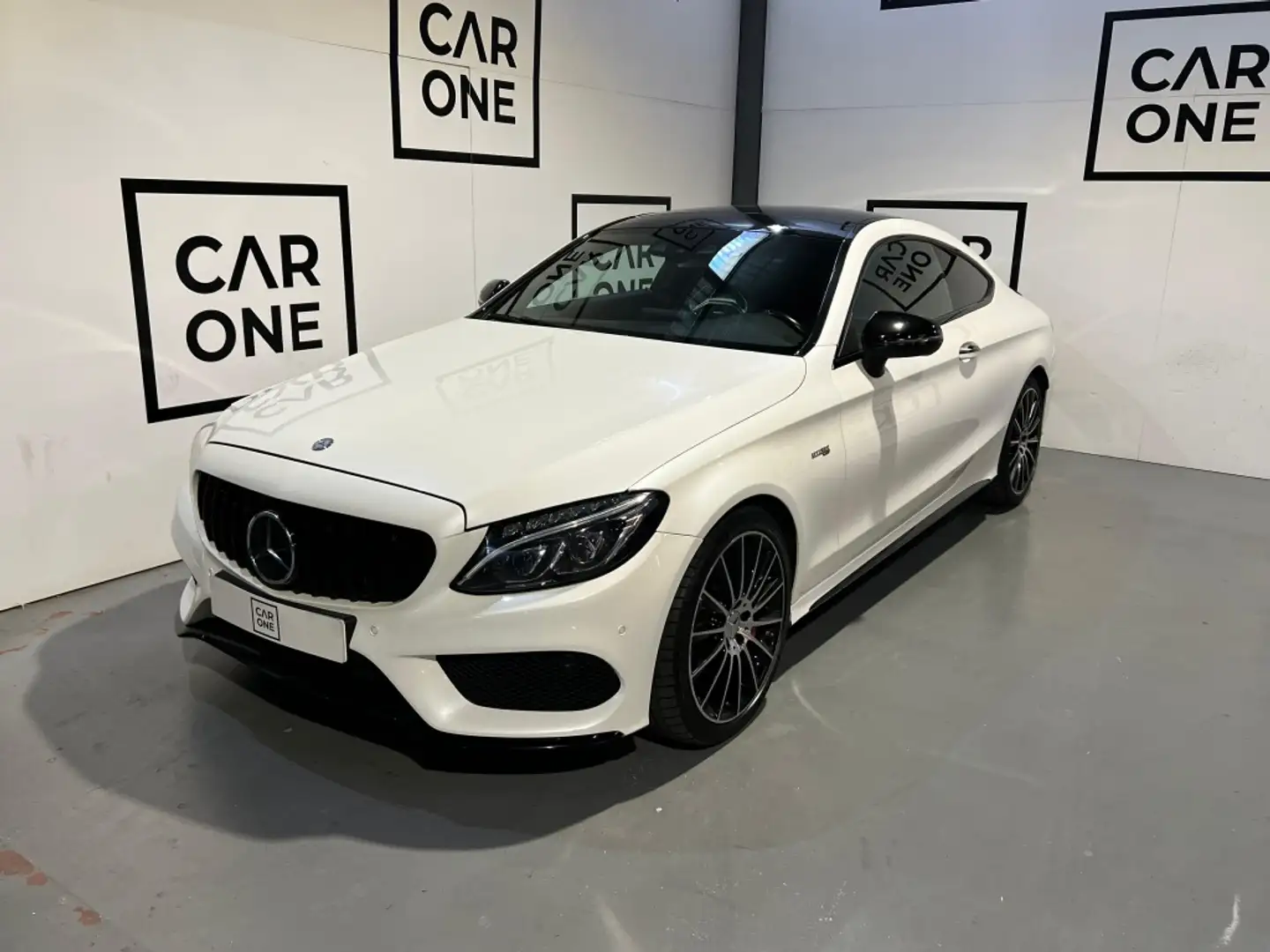 Mercedes-Benz C 43 AMG Coupé 4Matic 9G-Tronic Weiß - 1