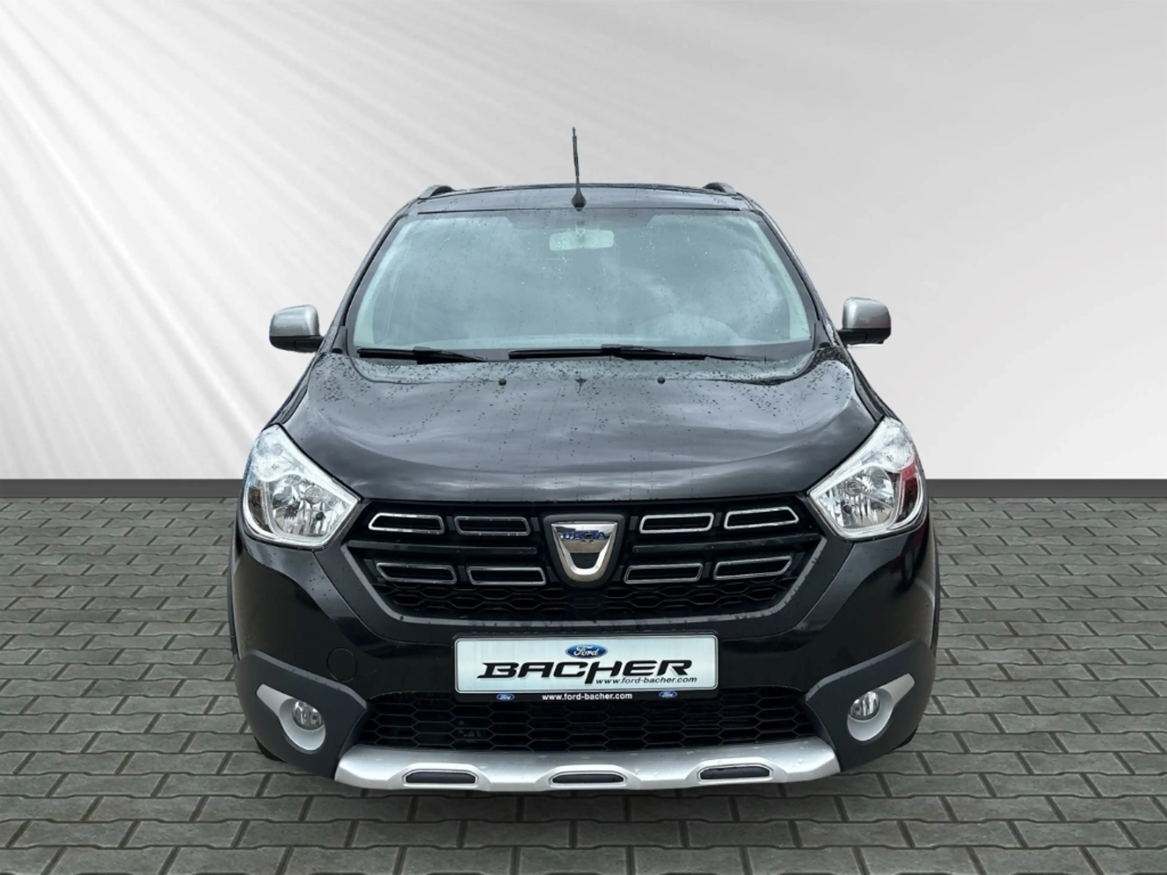 Dacia Lodgy 1.3 TCe 130 STEPWAY GPF NAVI KLIMA DAB RFK ALU — photo 8