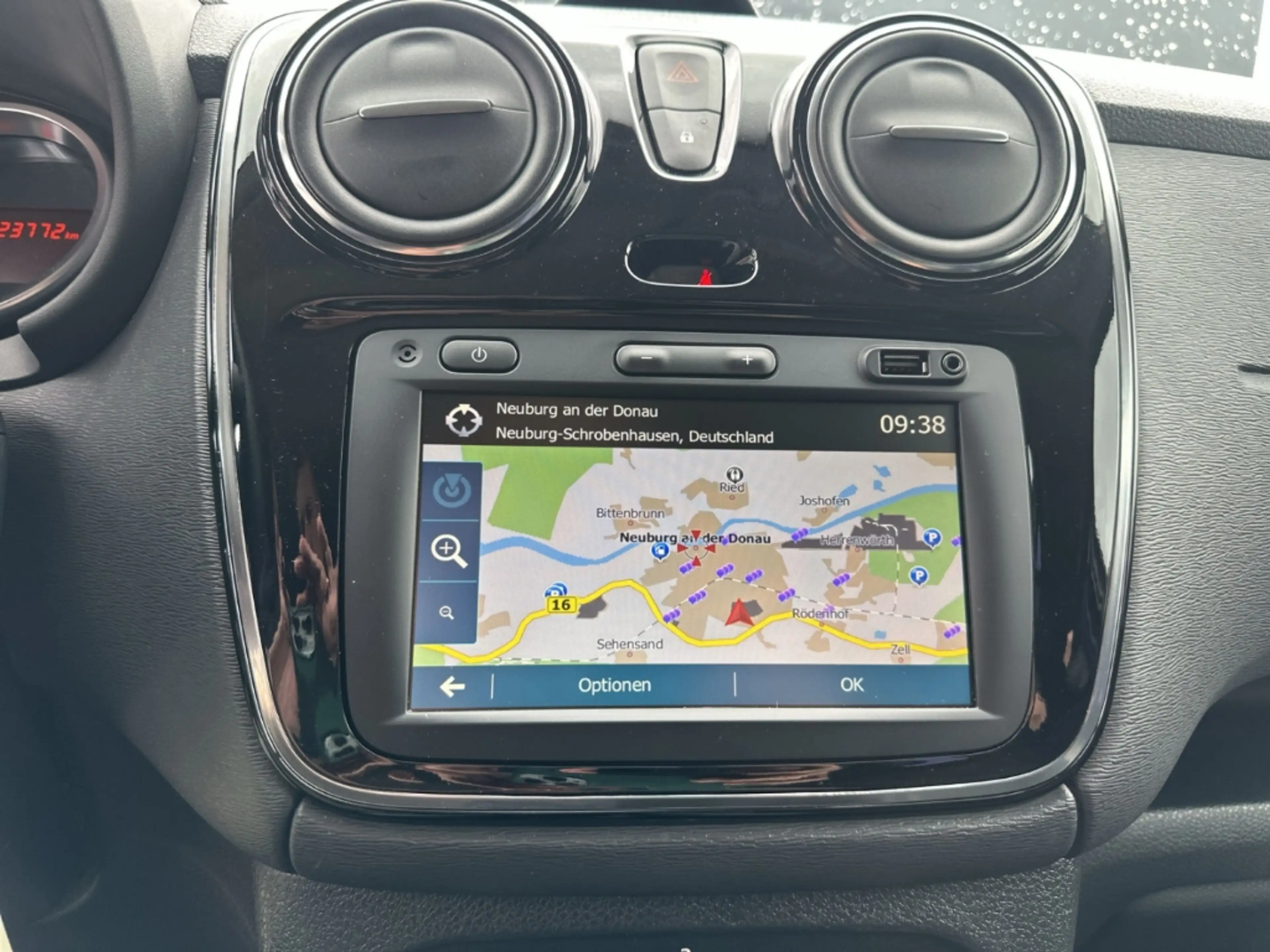 Dacia Lodgy 1.3 TCe 130 STEPWAY GPF NAVI KLIMA DAB RFK ALU — photo 13