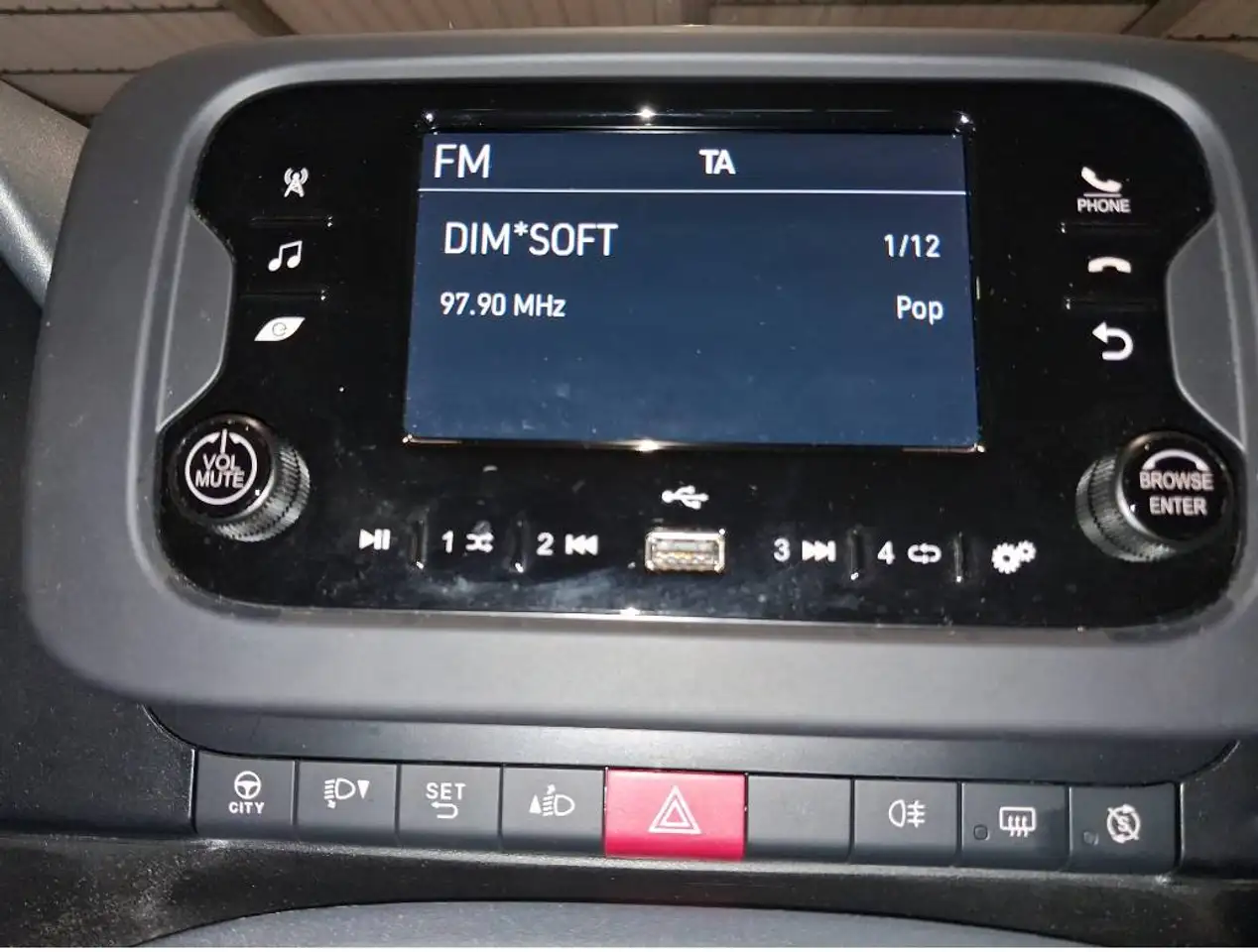 Fiat Panda 1.0 firefly hybrid City Life, миниатюра 14