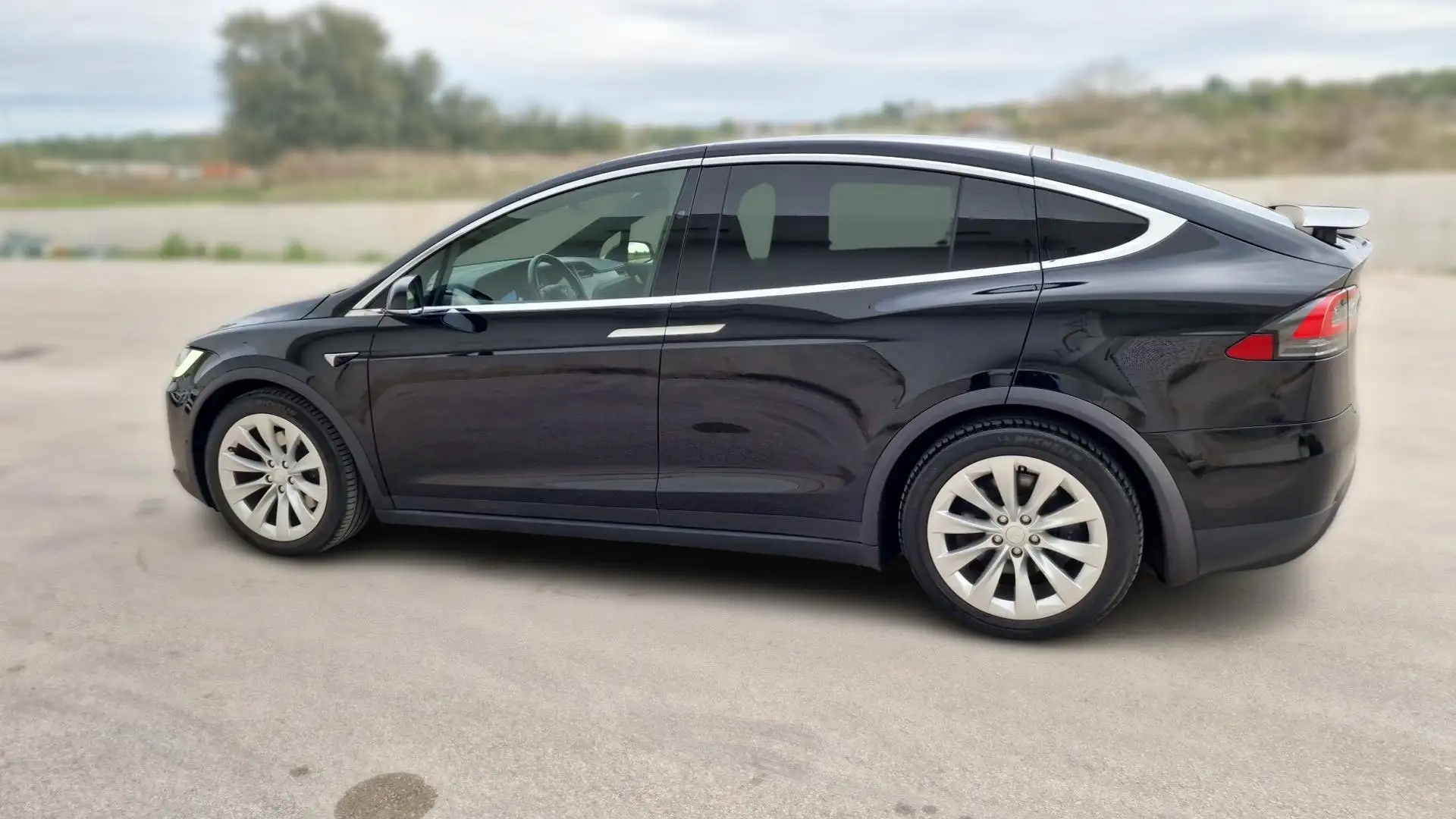 Tesla Model X Model X Long Range Plus awd Schwarz - 2