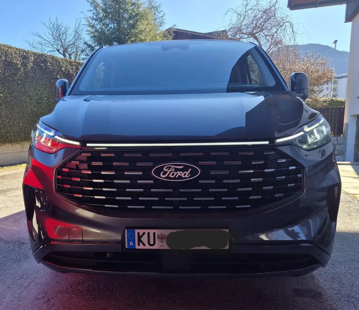 Ford Tourneo Custom Bus 2,0 EcoBlue 320 L1H1 FWD Titanium Aut. - 1