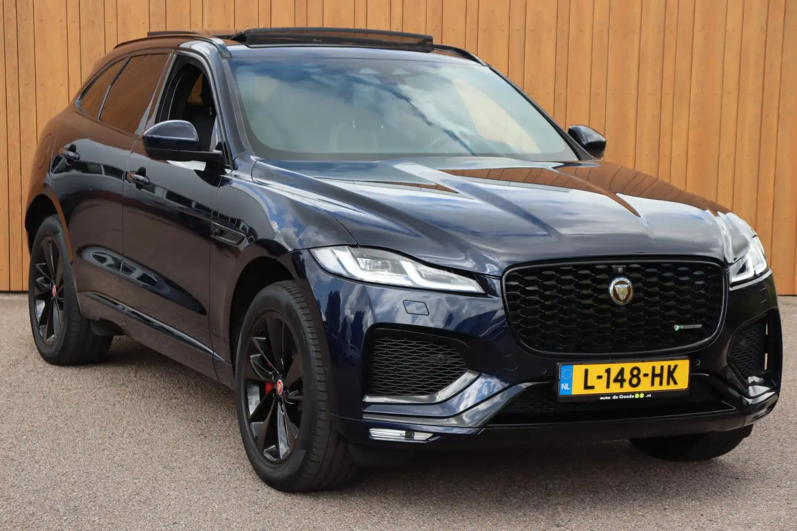 Jaguar F-Pace 2.0 P400e PHEV HSE R-Dynamic org.NL schuifdak trek Blauw - 2