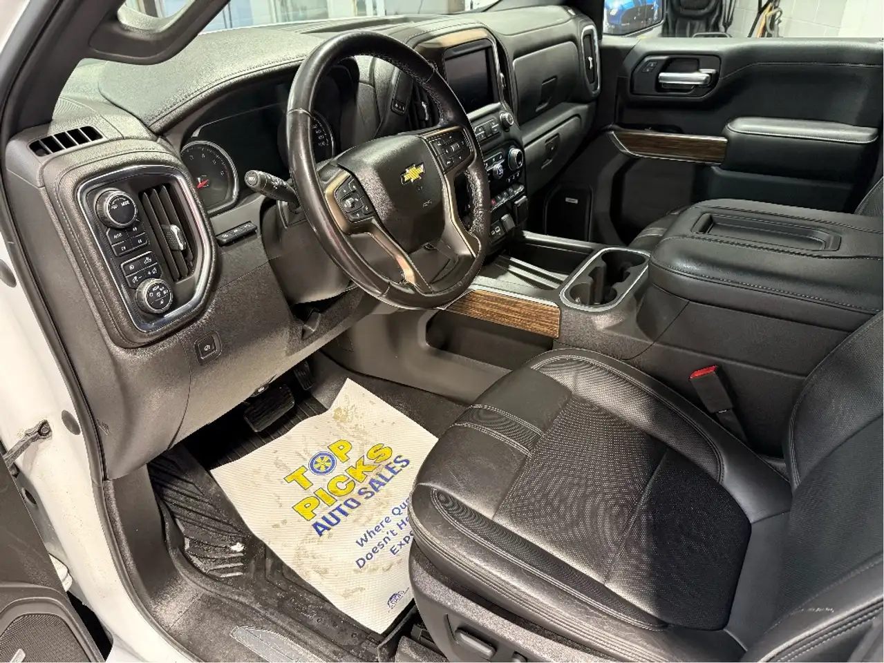 Chevrolet Silverado 1500 снимка Chevrolet Silverado 1500