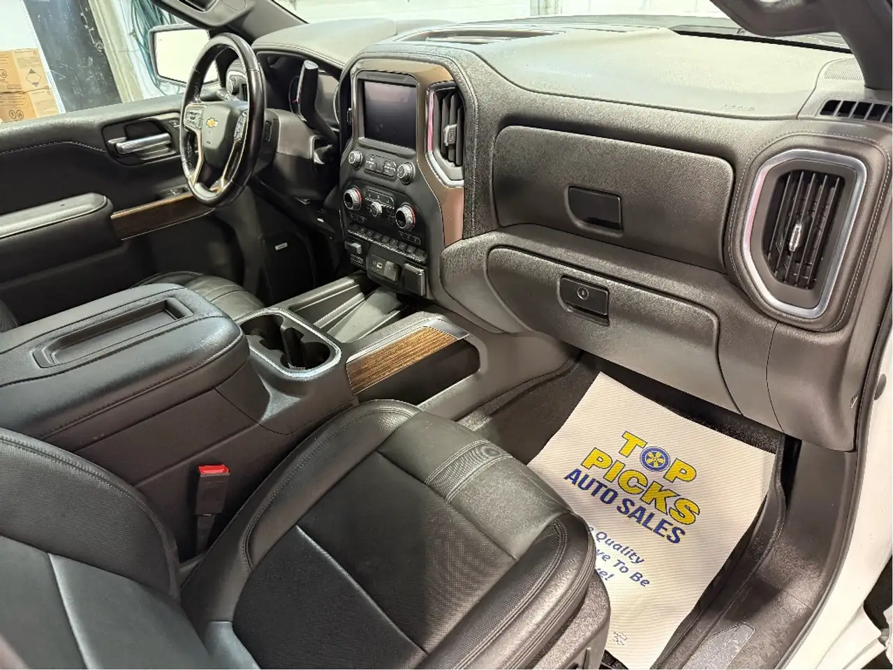 Chevrolet Silverado 1500 снимка Chevrolet Silverado 1500