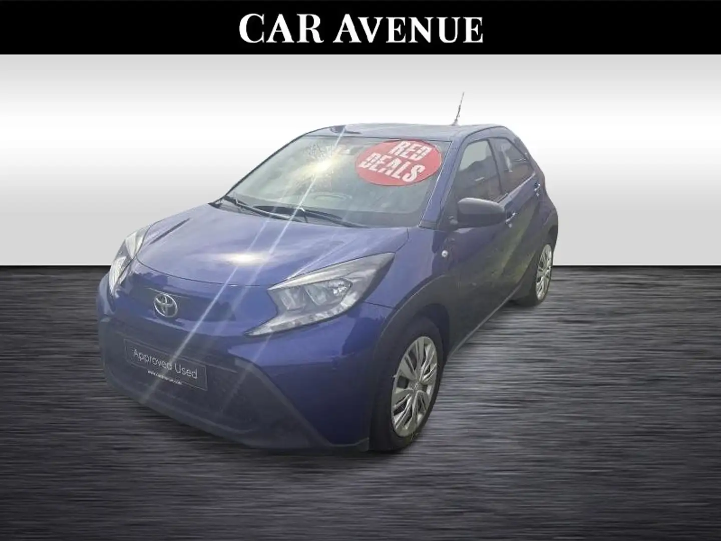 Toyota Aygo X X play Modrá - 1
