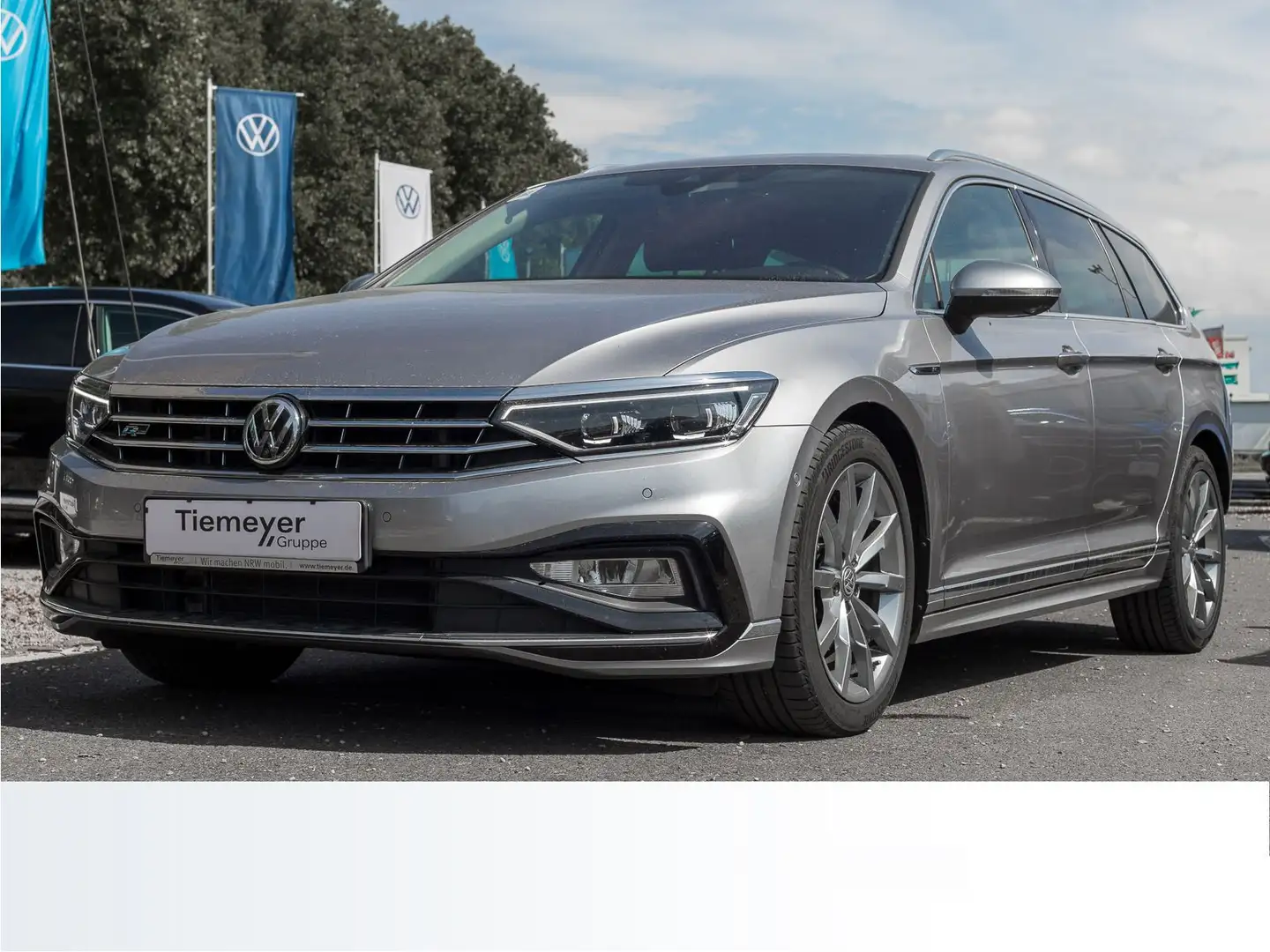 Volkswagen Passat Variant 2.0 TDI DSG 4M R-LINE AHK PANO ST Silber - 2