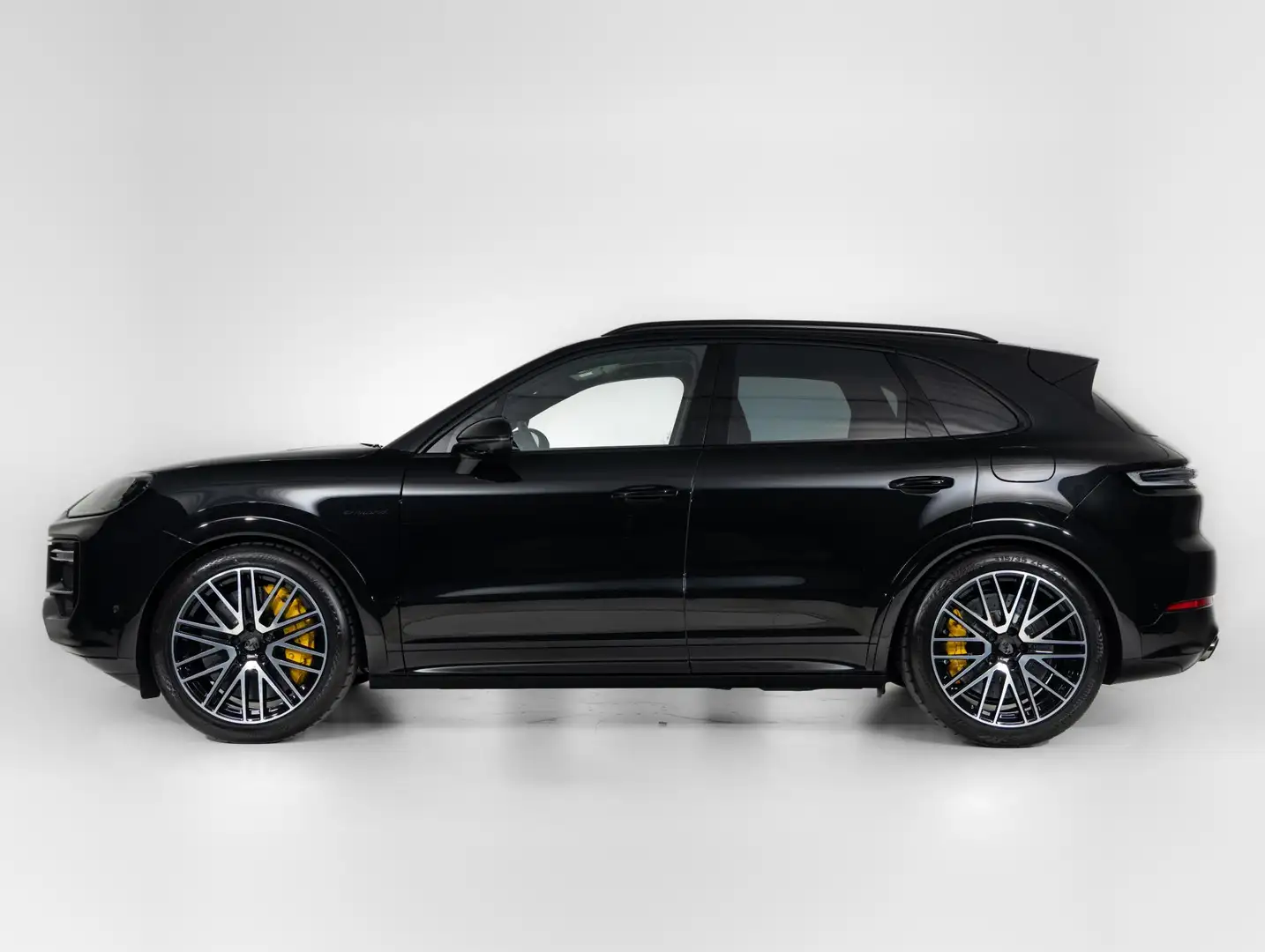 Porsche Cayenne Turbo E-Hybrid Schwarz - 2