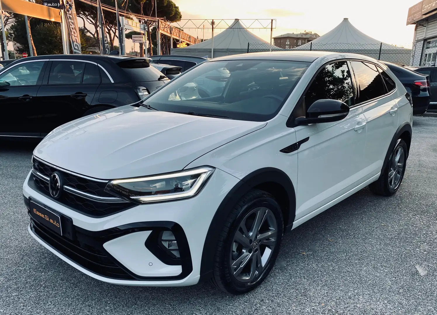 Volkswagen Taigo R-Line **POSS.PACK MEDIA**VED.NOTE Blanc - 1