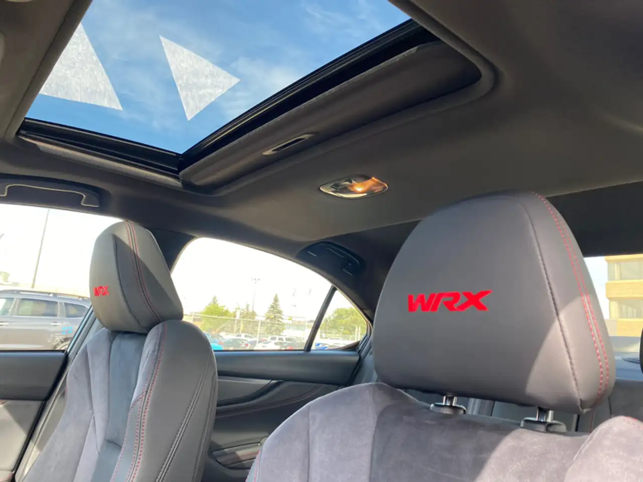 Subaru WRX снимка Subaru WRX