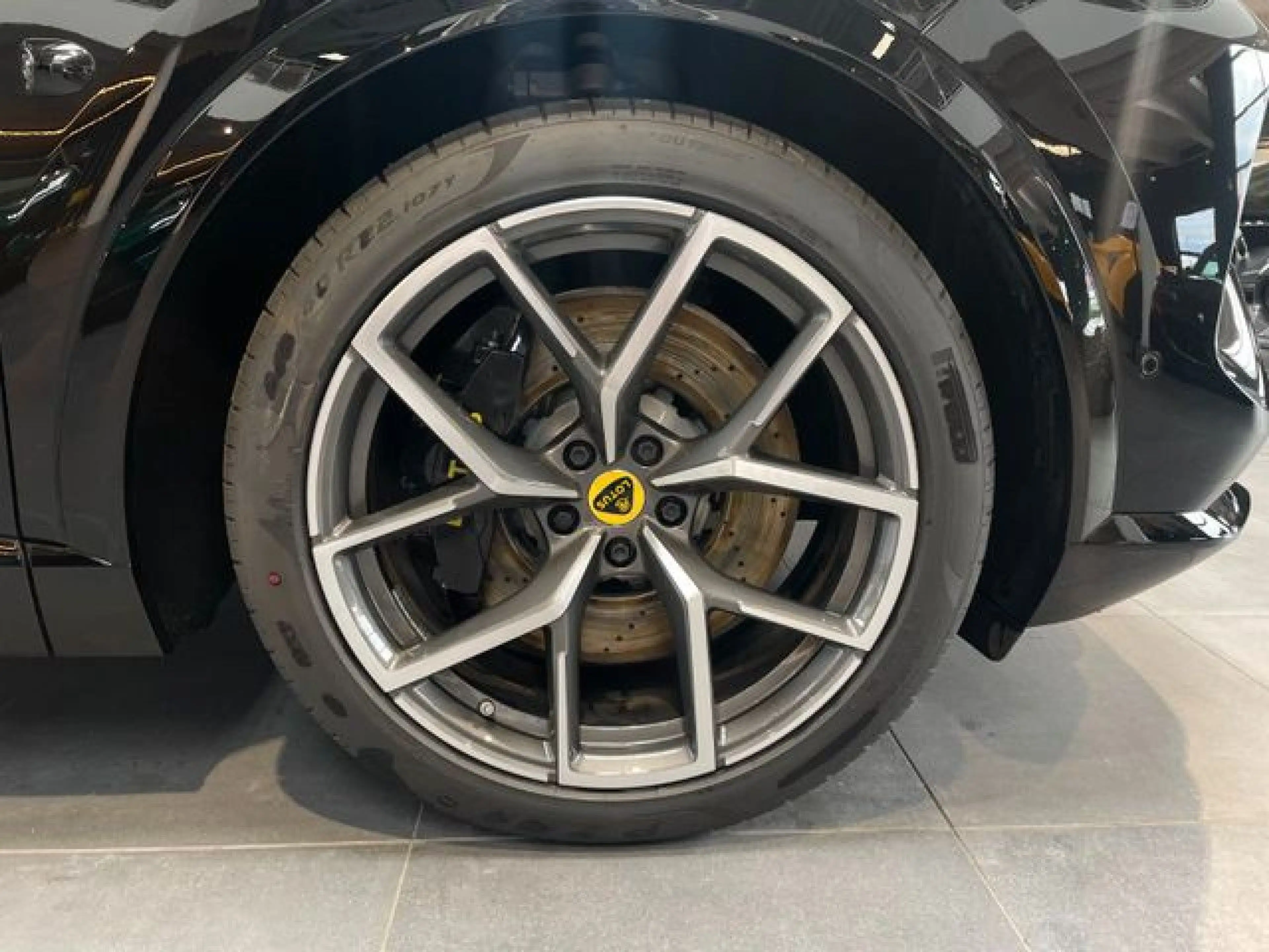 Lotus Eletre S — photo 10
