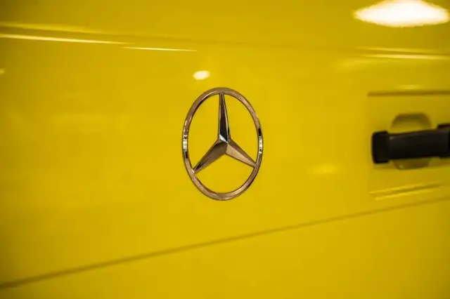 Mercedes-Benz G-Class view 13