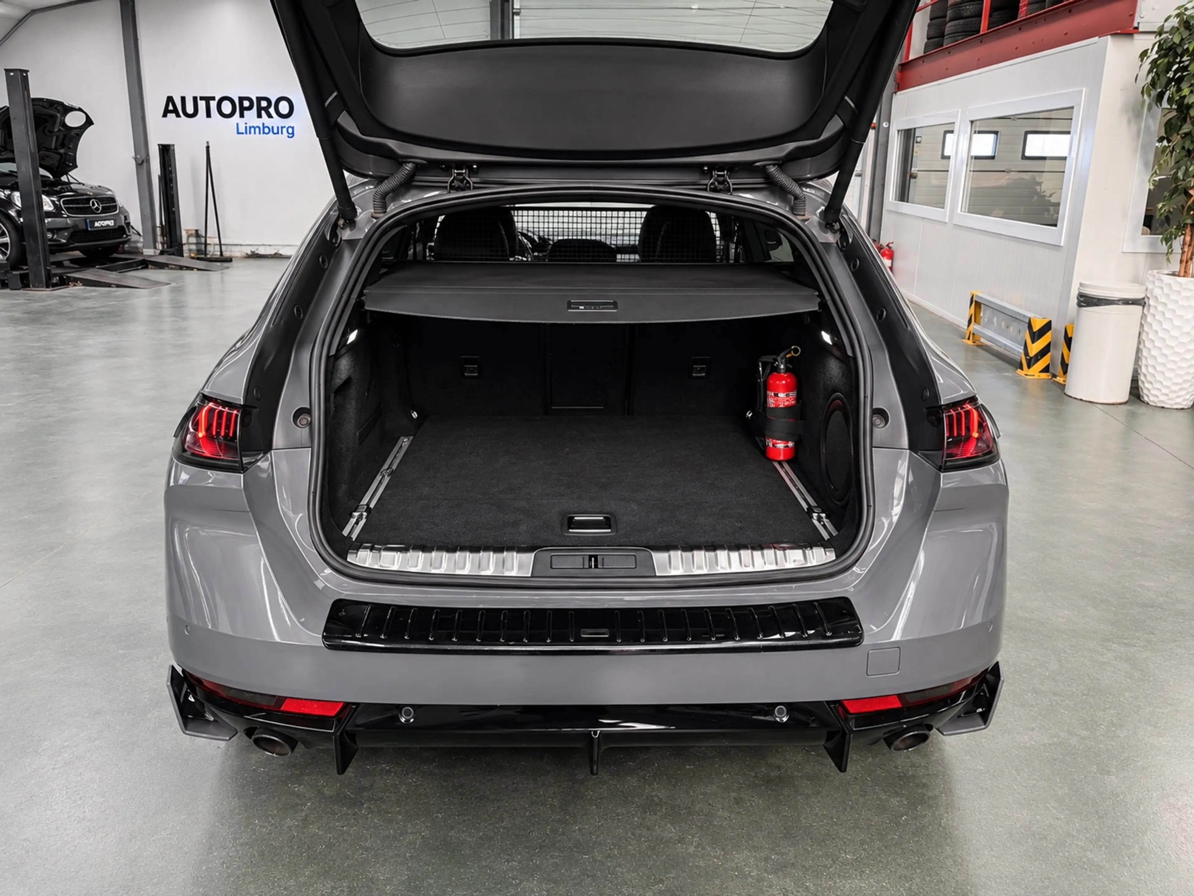 Peugeot 508 SW 1.6 HYbrid Peugeot Sport Engineered| 360pk | 4x — photo 17