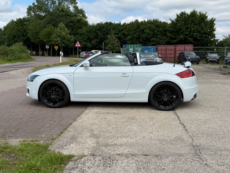 Audi TT Roadster 2.0 TFSI quattro *3 x S-Line*BOSE* — photo 8
