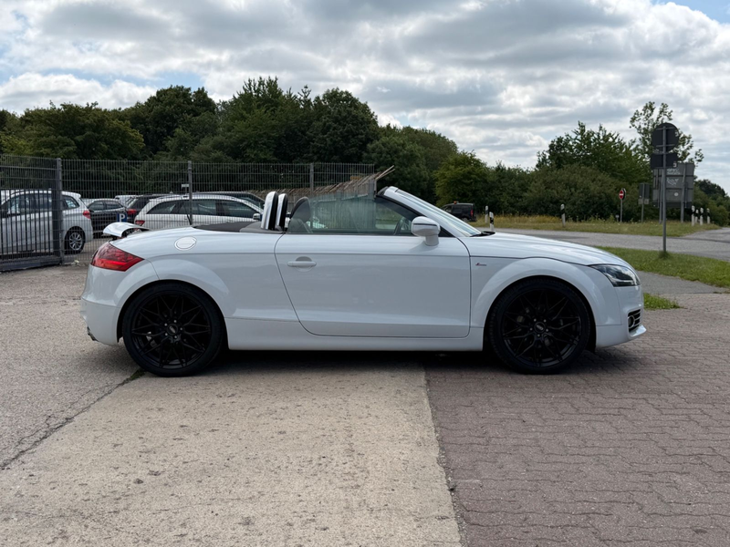 Audi TT Roadster 2.0 TFSI quattro *3 x S-Line*BOSE* — photo 4