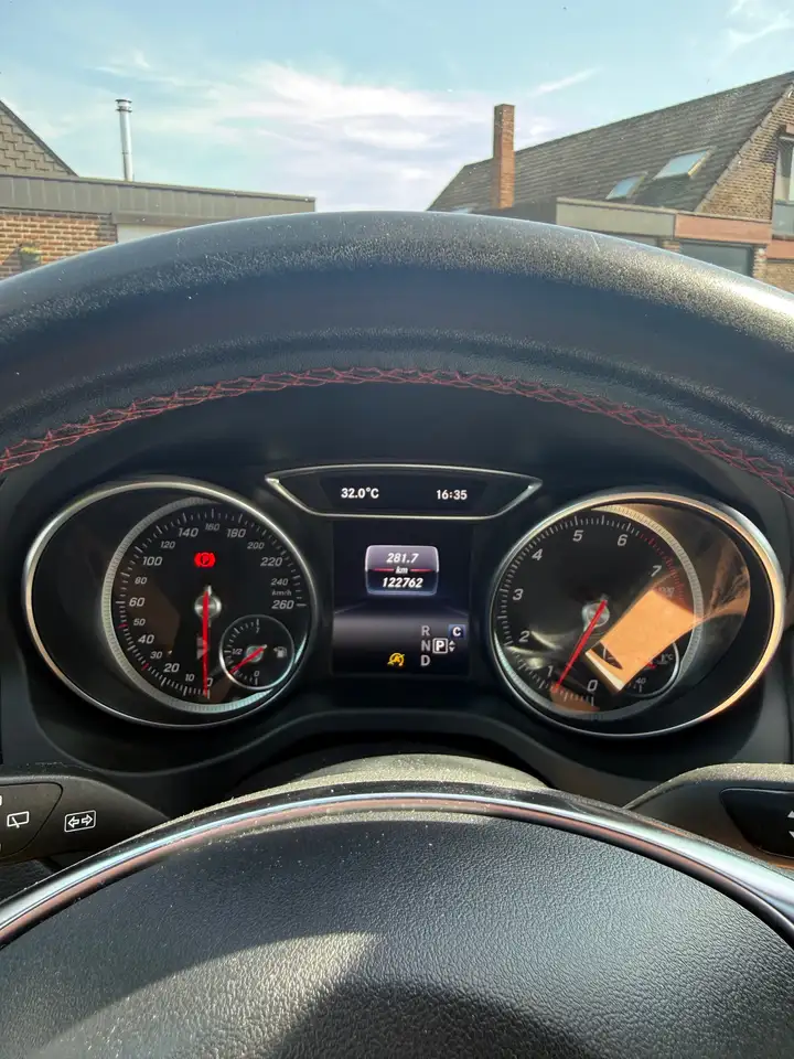 Mercedes-Benz GLA 180