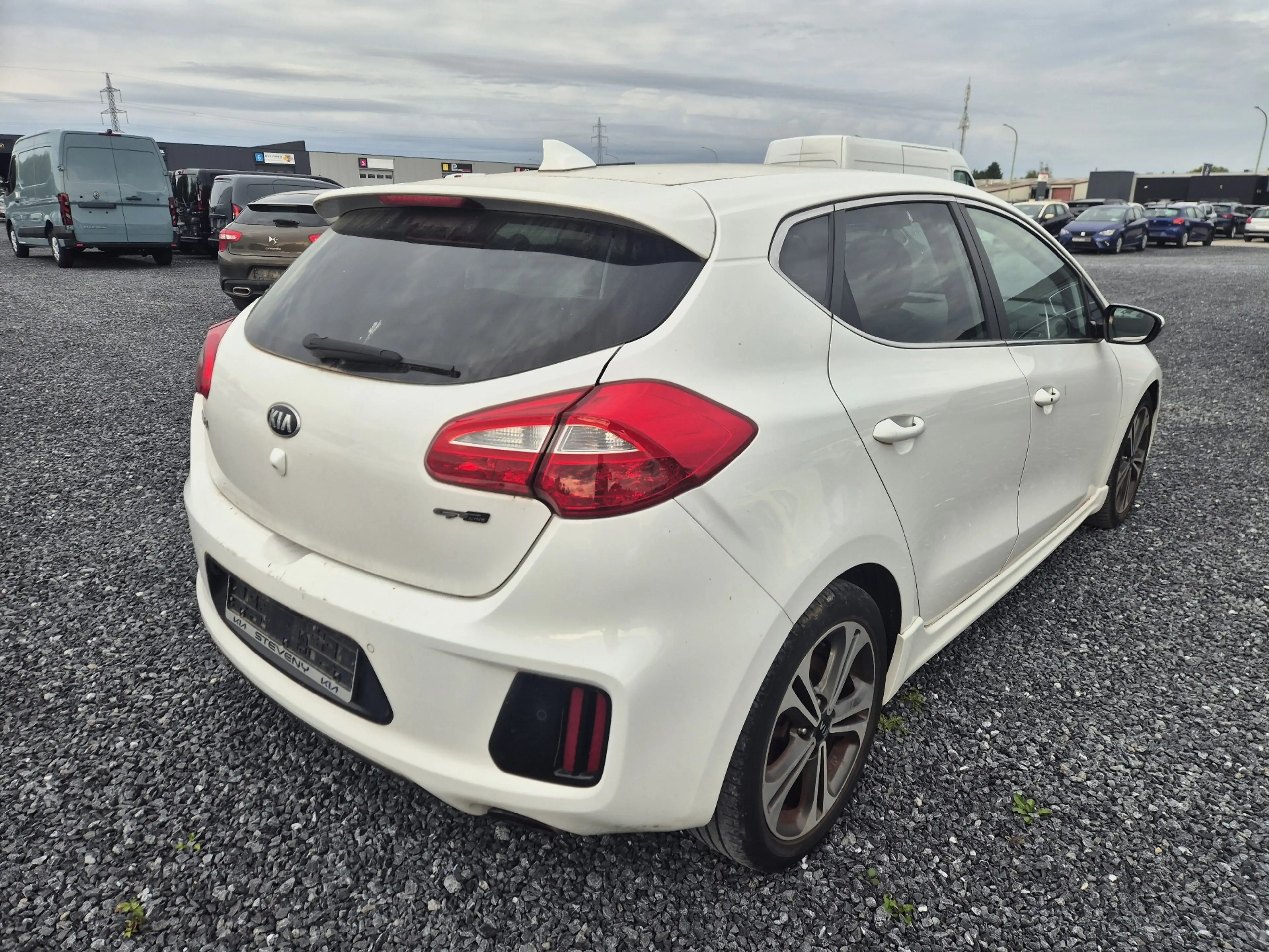 Kia Ceed / cee'd 1.0 T-GDi GT Line ISG / Marchand ou Export — photo 6