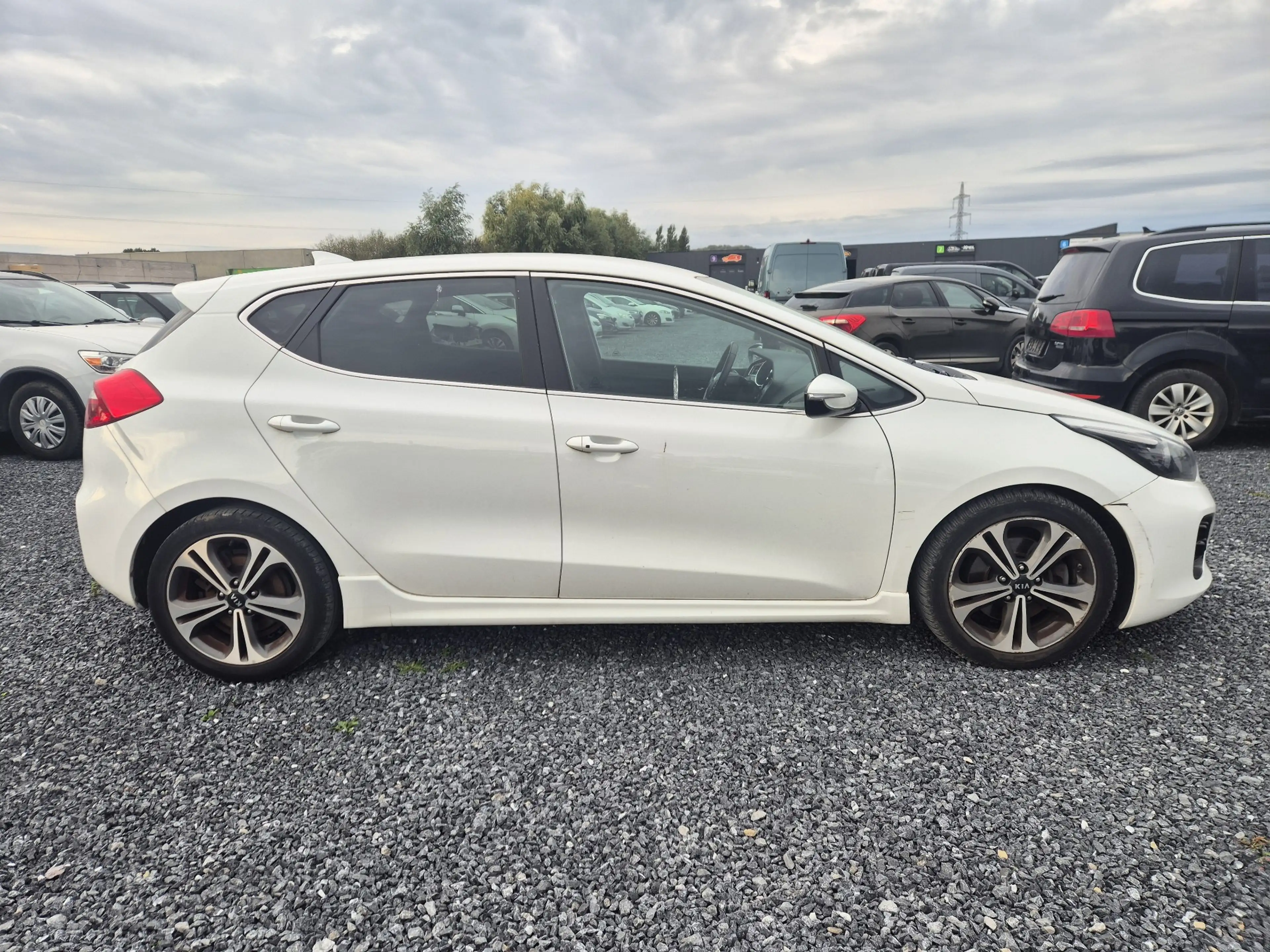 Kia Ceed / cee'd 1.0 T-GDi GT Line ISG / Marchand ou Export — photo 7