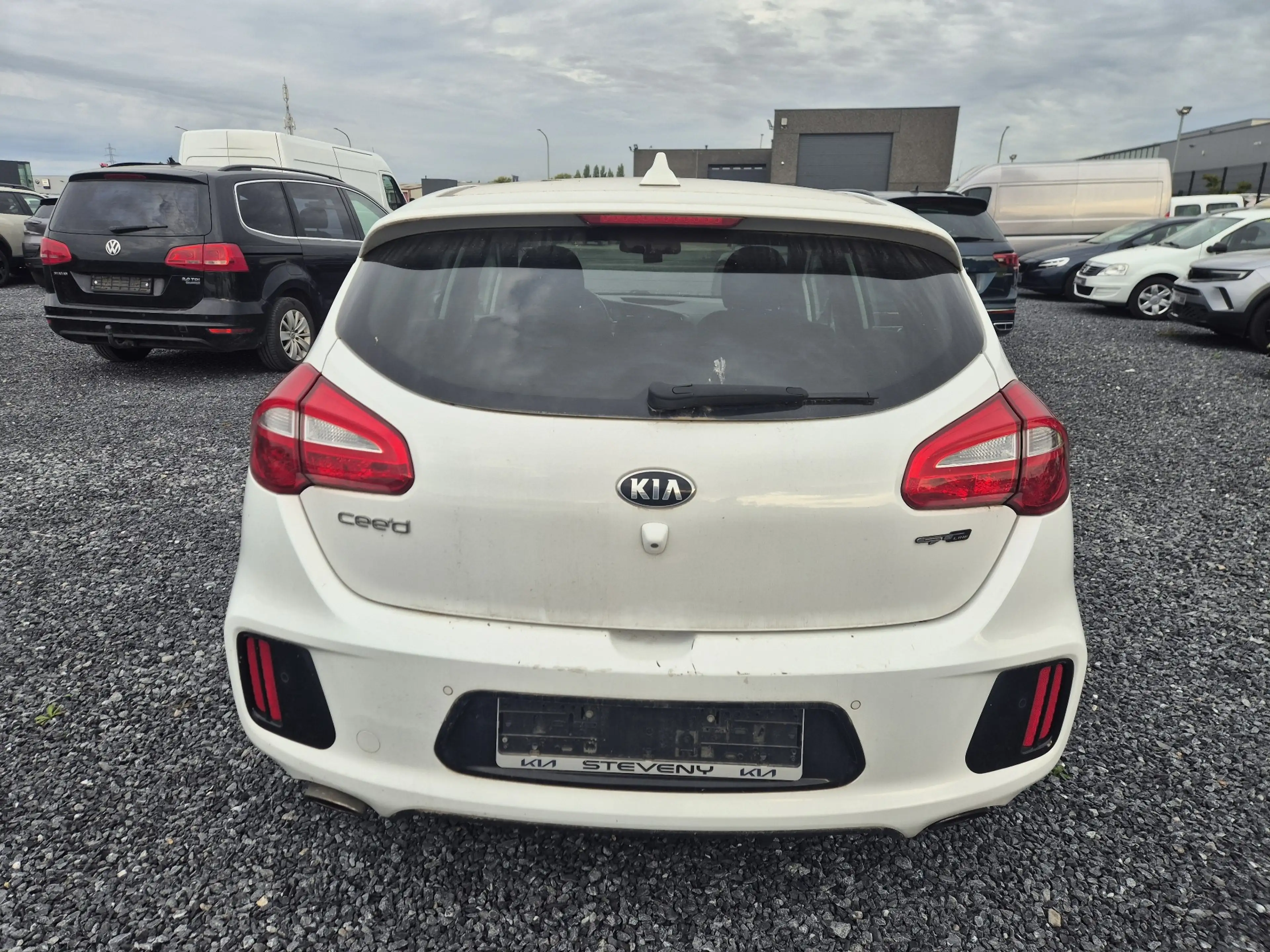 Kia Ceed / cee'd 1.0 T-GDi GT Line ISG / Marchand ou Export — photo 5