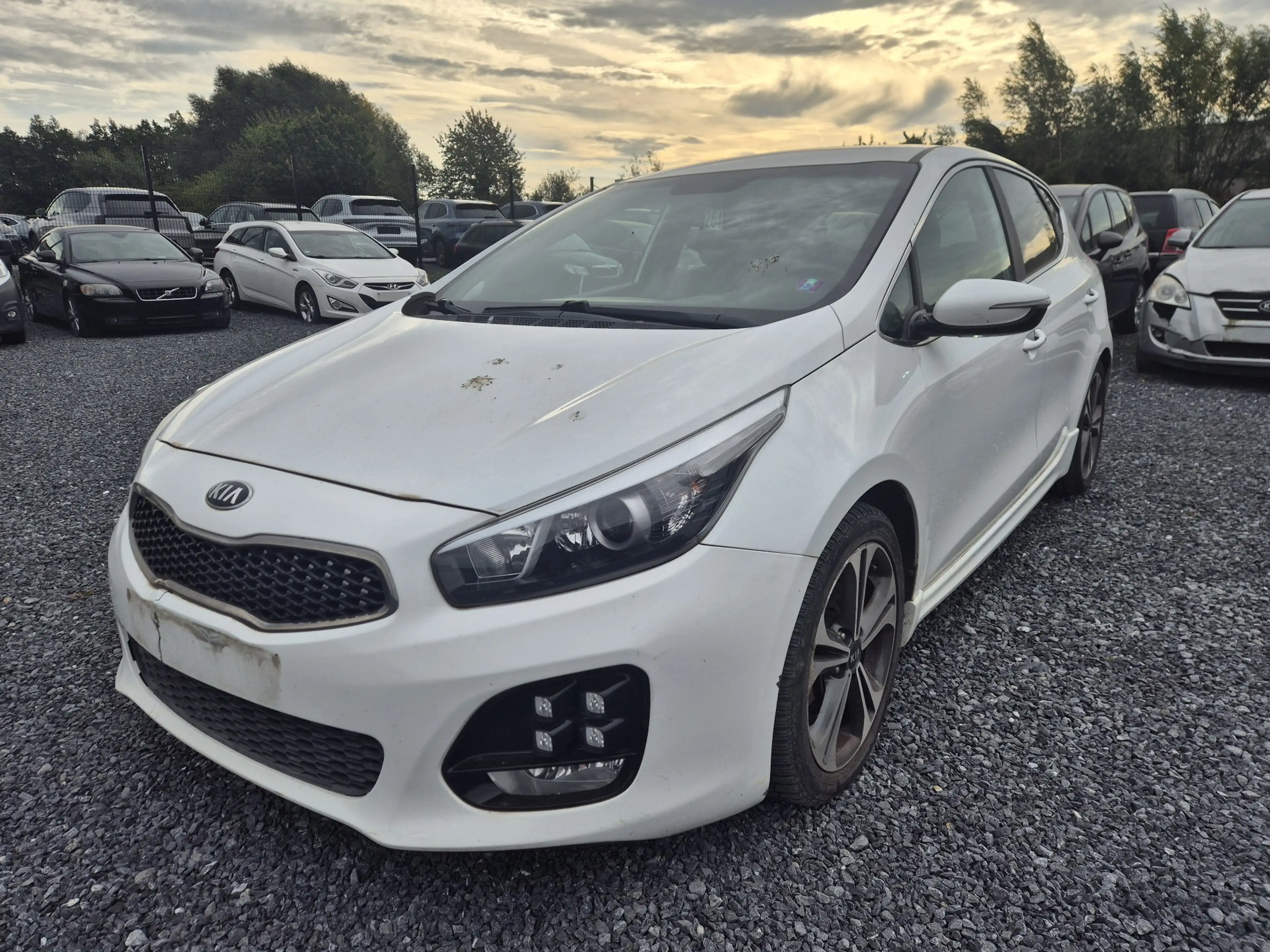 Kia Ceed / cee'd 1.0 T-GDi GT Line ISG / Marchand ou Export — photo 3