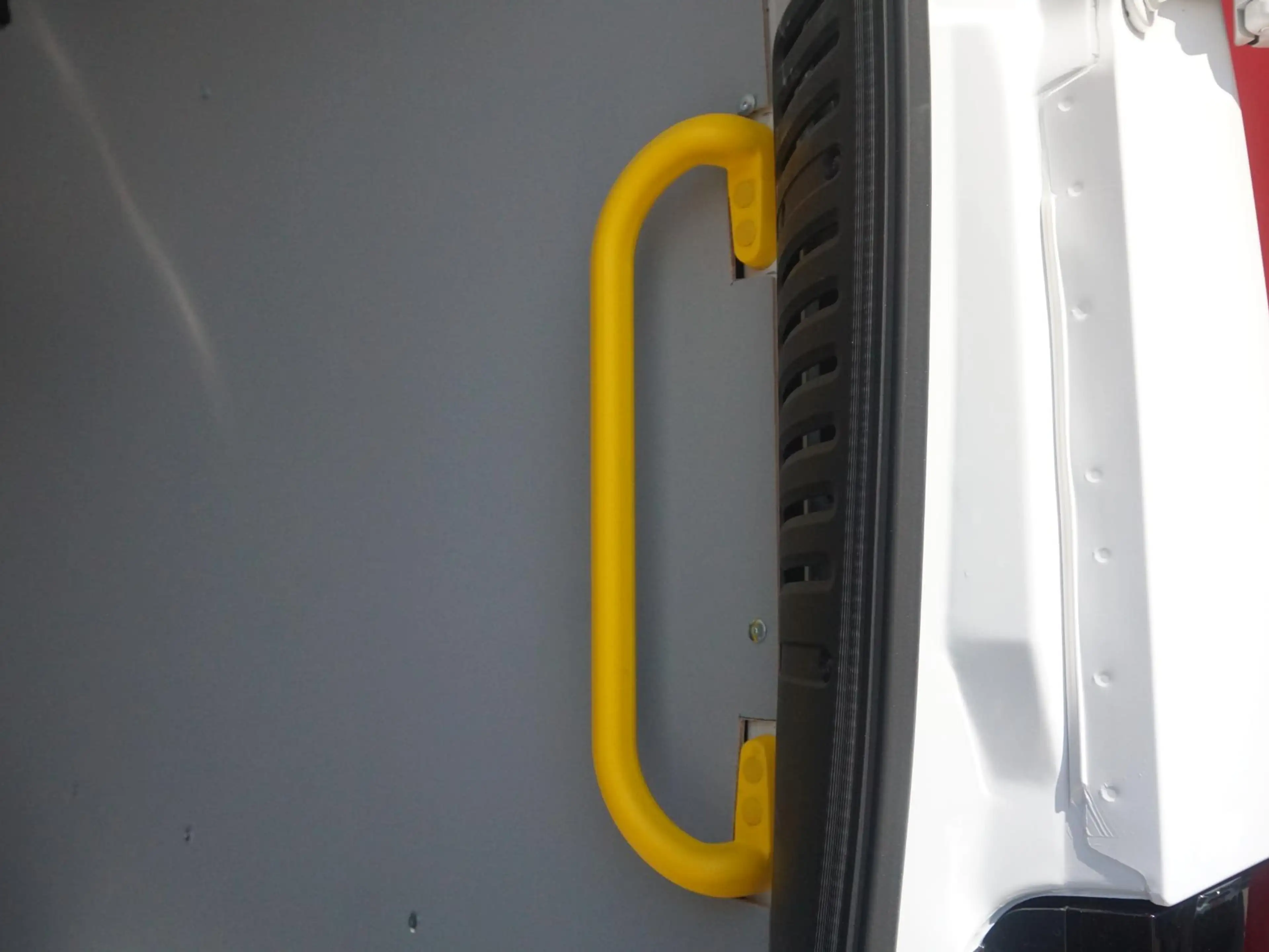 Opel Movano-e Electric 3.5t L4H2 Zwaar 110 kWh DPD — photo 9
