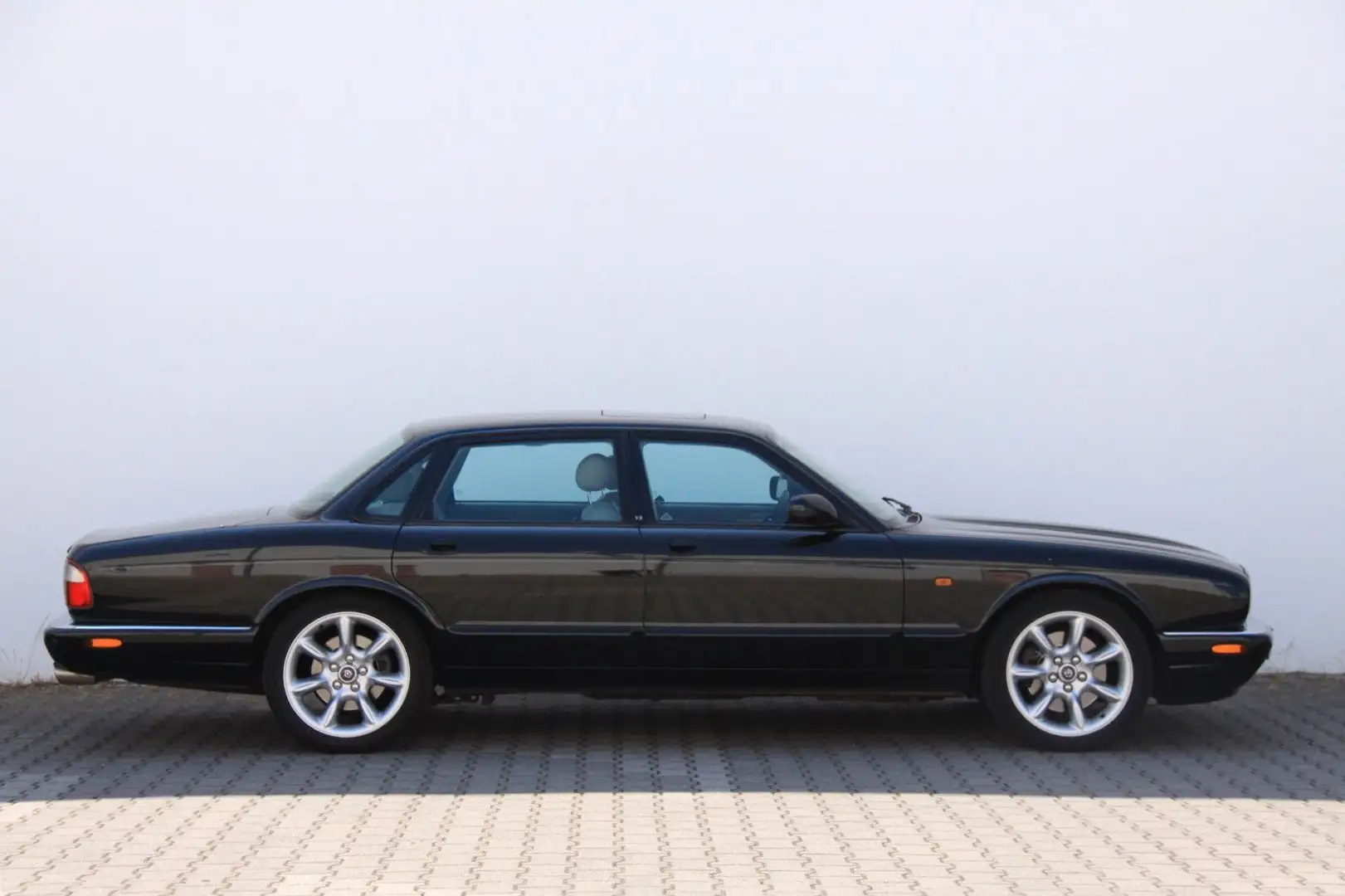Jaguar XJR Top gepflegter XJR mit 2 Jahre Garantie Negru - 2