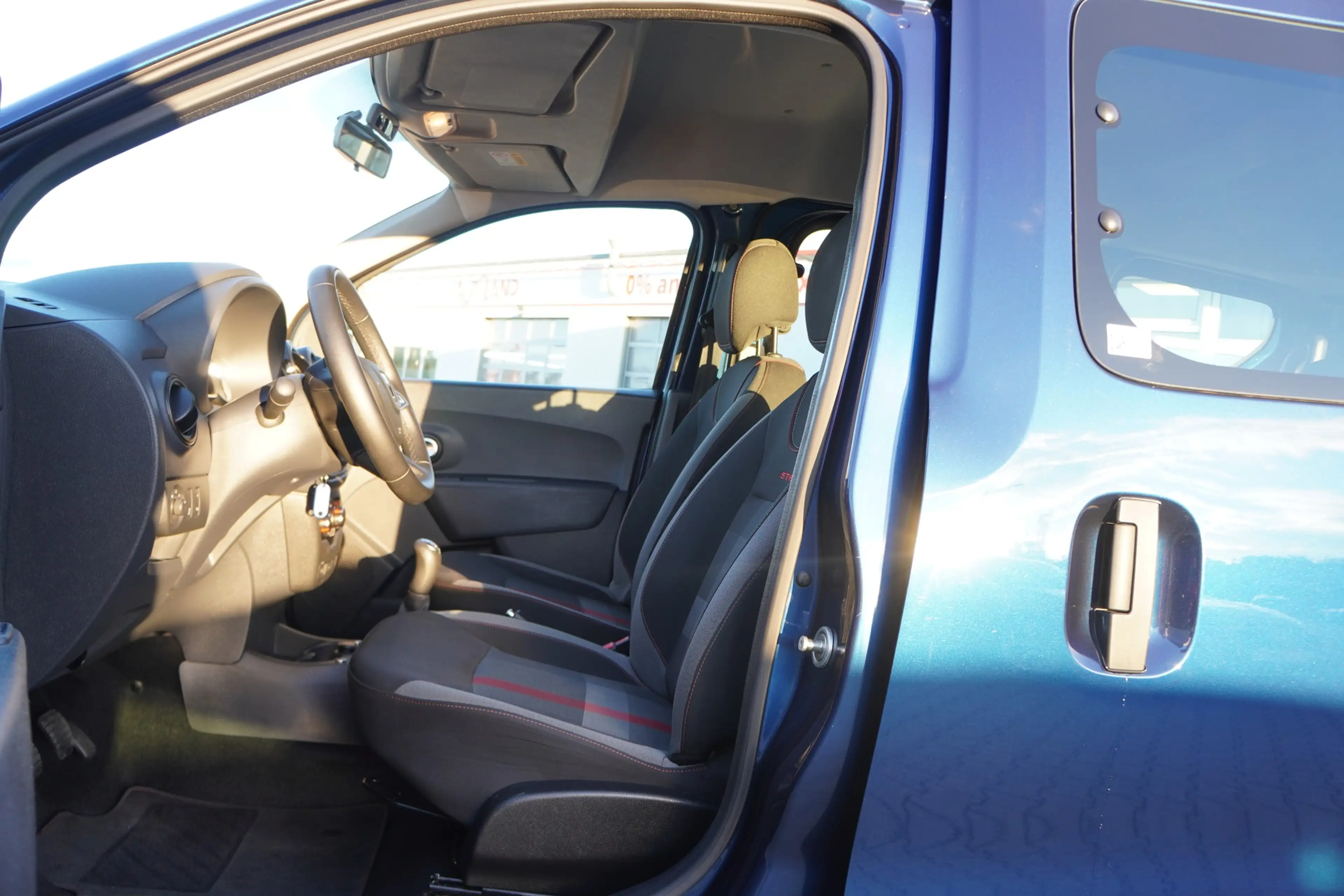 Dacia Dokker Stepway Techroad AHK Navi Android Apple — photo 13
