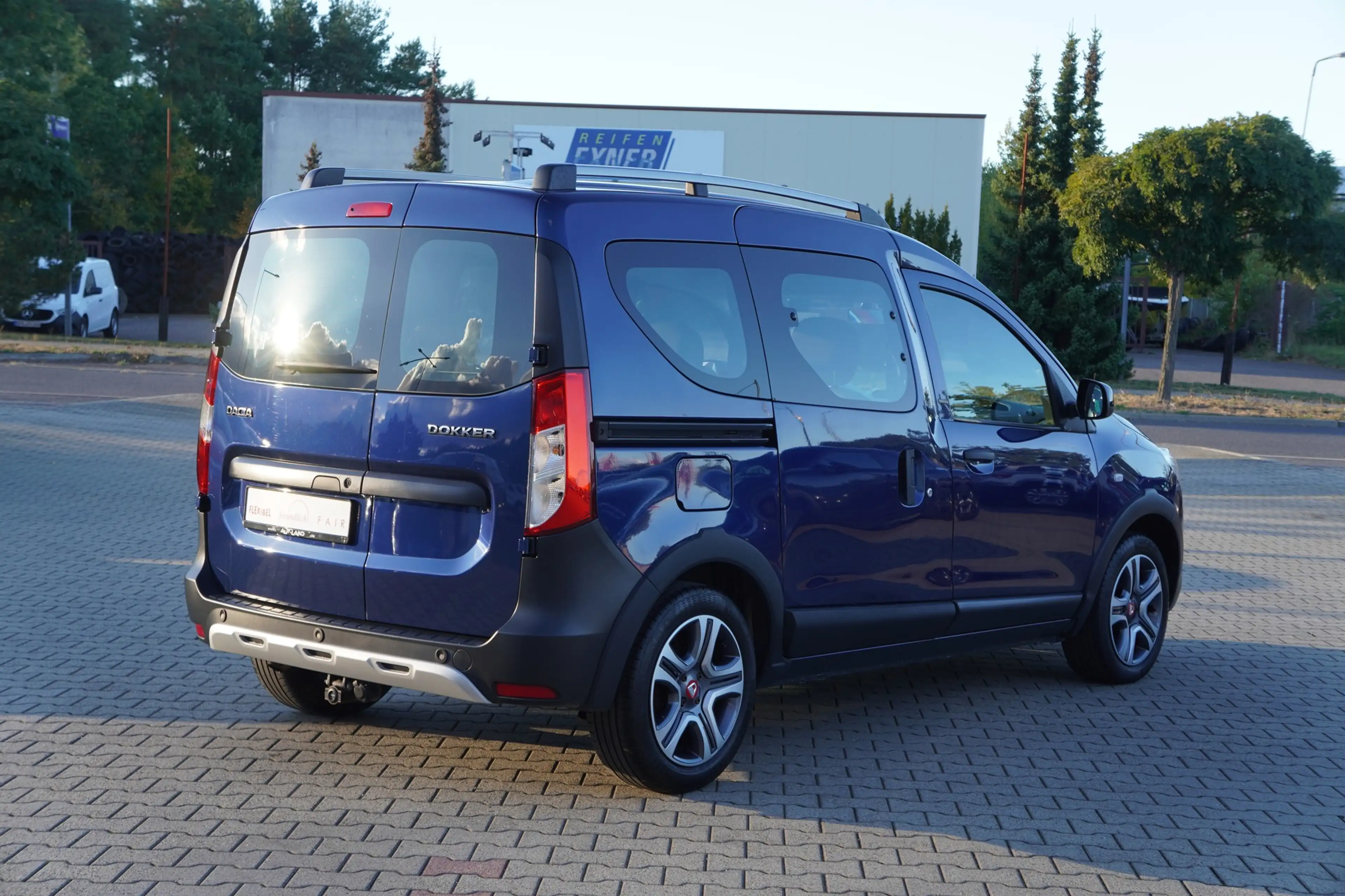 Dacia Dokker Stepway Techroad AHK Navi Android Apple — photo 6