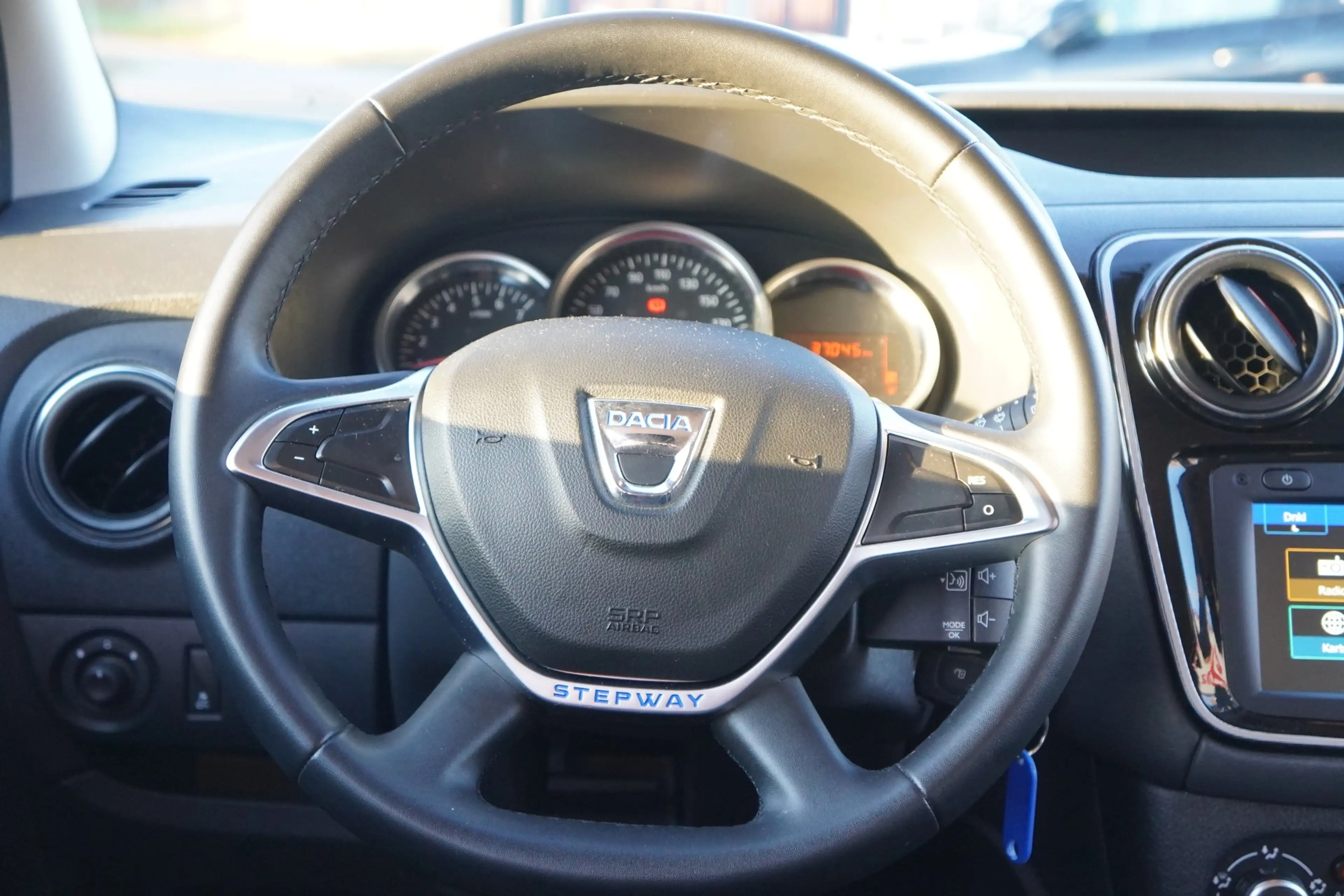 Dacia Dokker Stepway Techroad AHK Navi Android Apple — photo 15
